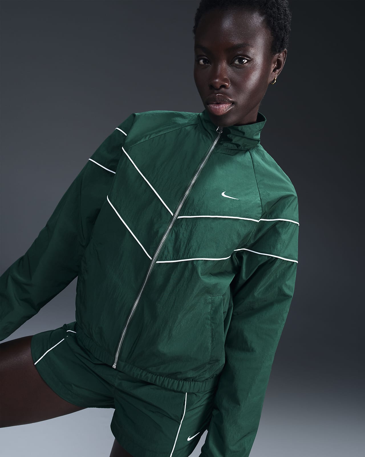 Nike Windrunner laza, szőtt, UV-szűrős, hosszú cipzáras női kabát