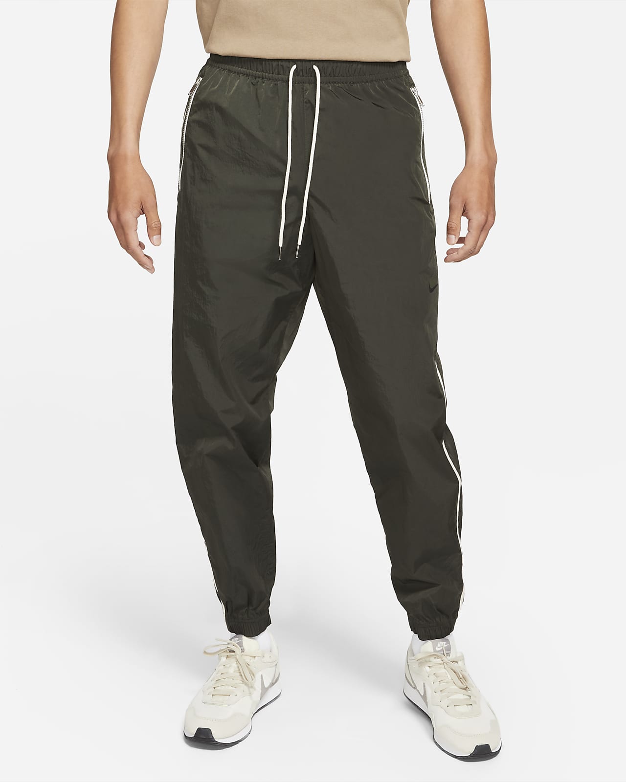 nike lightweight utility cargo joggers in light grey