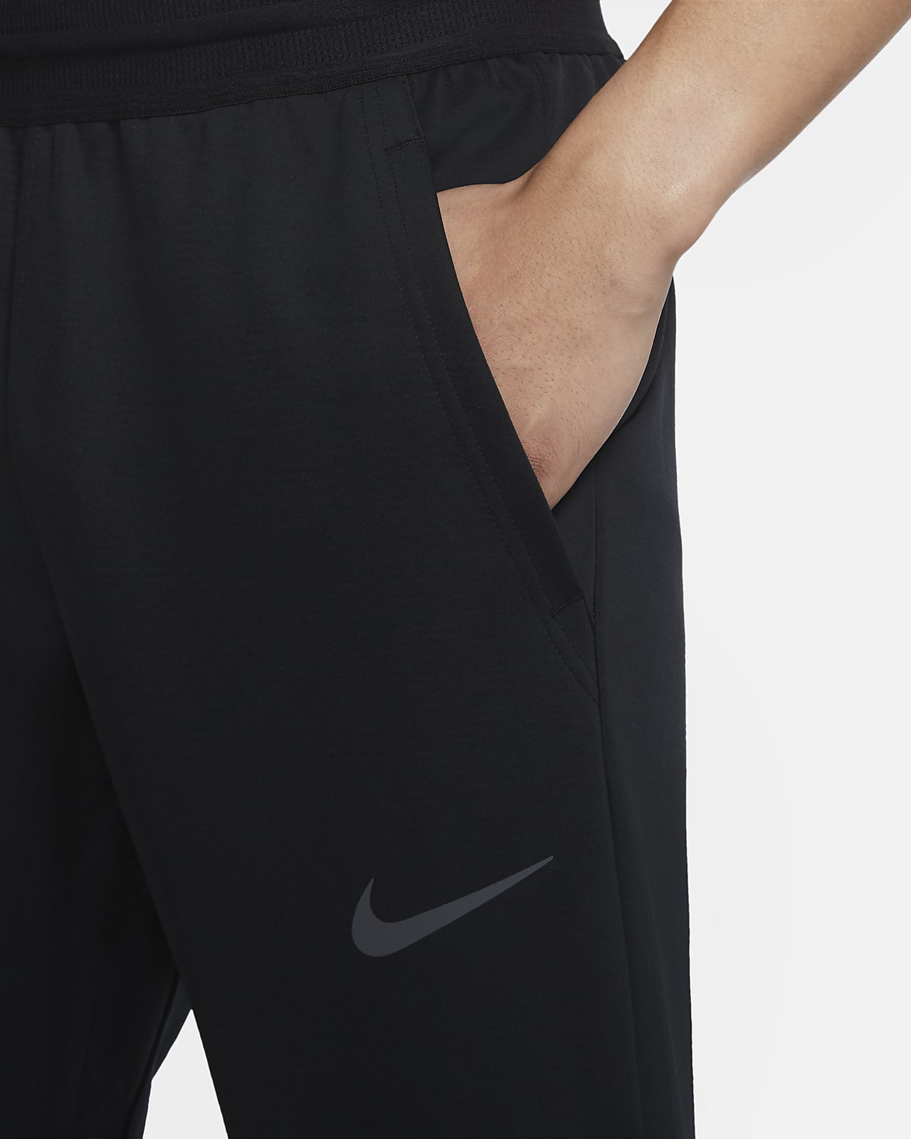 nike training therma track pants