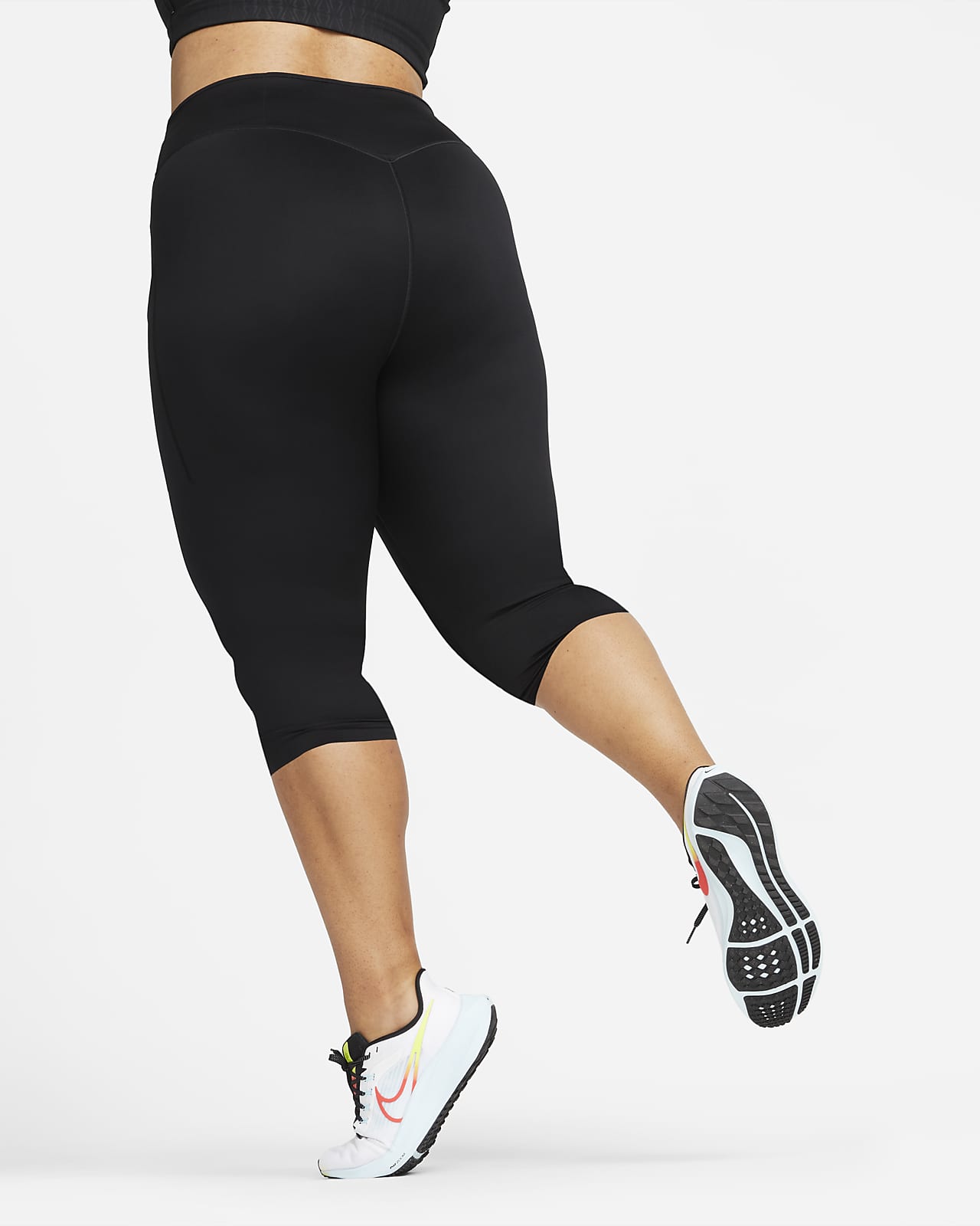 Todavía pronóstico Elaborar Mallas capri con bolsillos de cintura alta y sujeción firme para mujer Nike  Go (talla grande). Nike.com