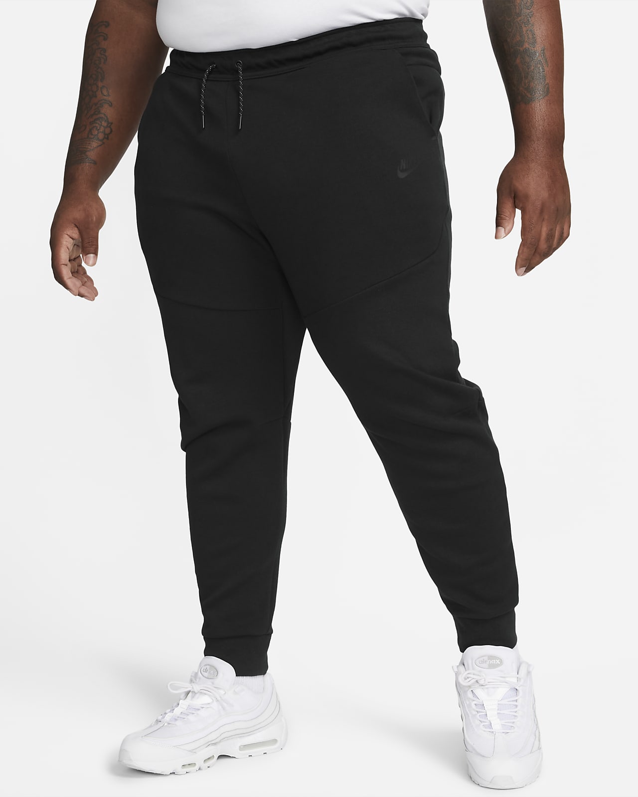 Nike tech fleece 2025 joggers black sale