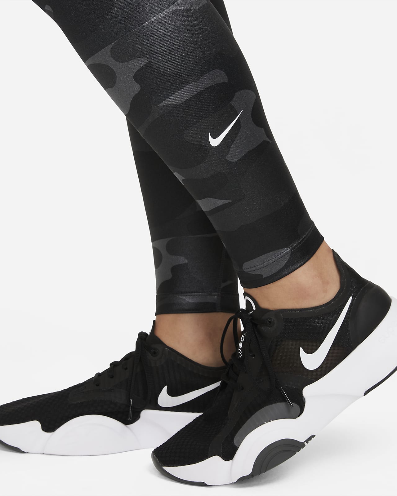 Nike Dri-FIT One Women's Mid-Rise Camo Leggings. Nike NO