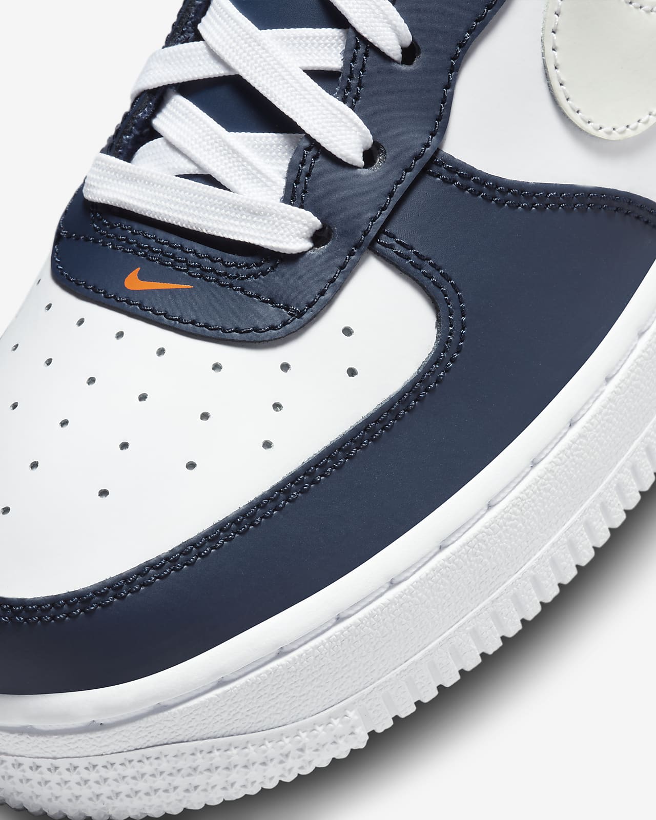 Nike Air Force 1 LV8 Older Kids' Shoes