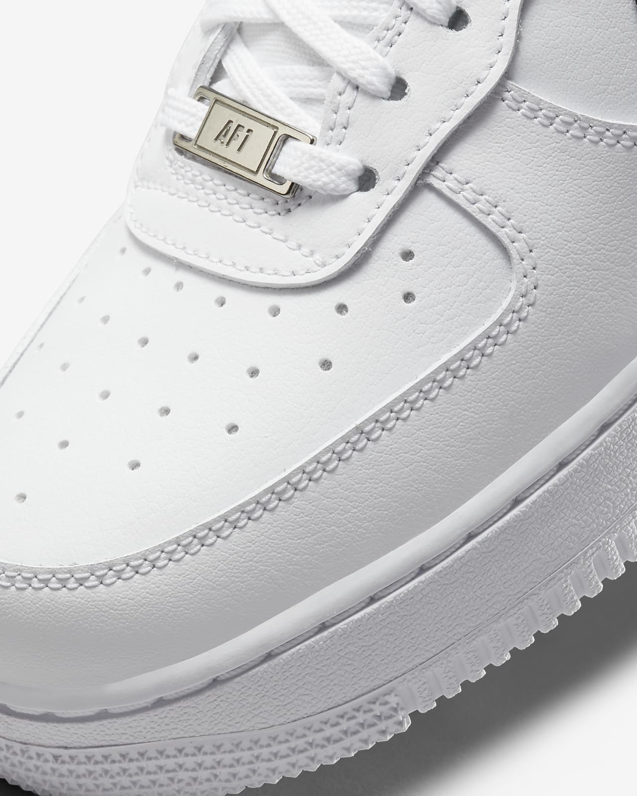 Scarpa Nike Air Force 1 '07 Essential - Donna. Nike IT