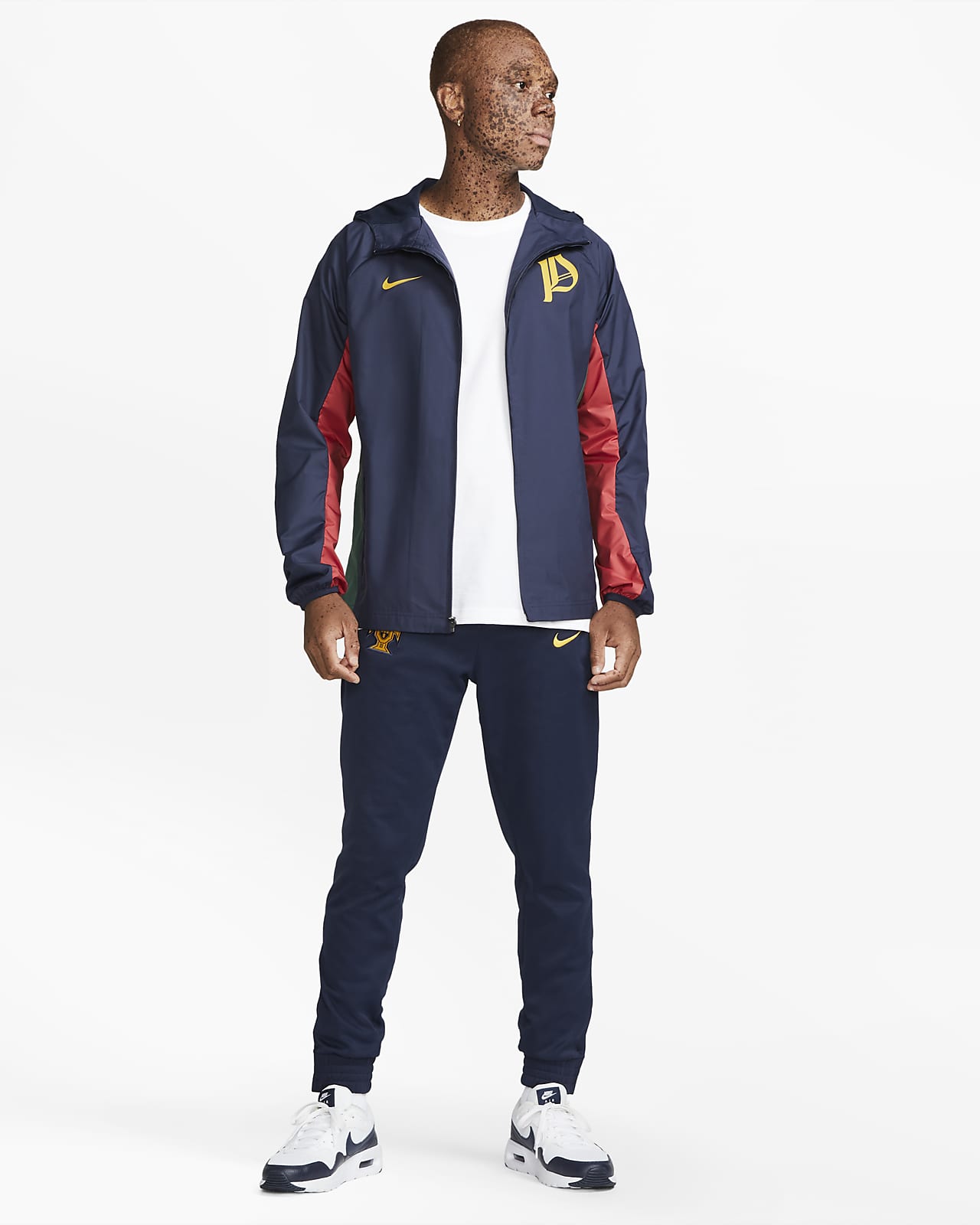 Portugal AWF Men's Full-Zip Football Jacket. Nike GB