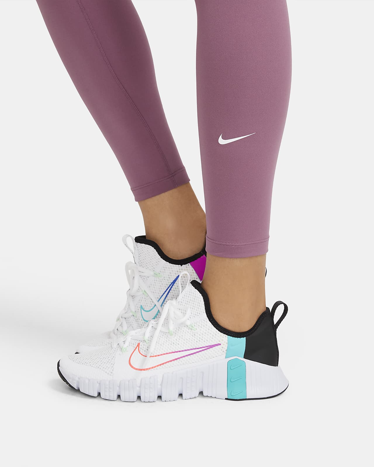 nike womens mid rise legging