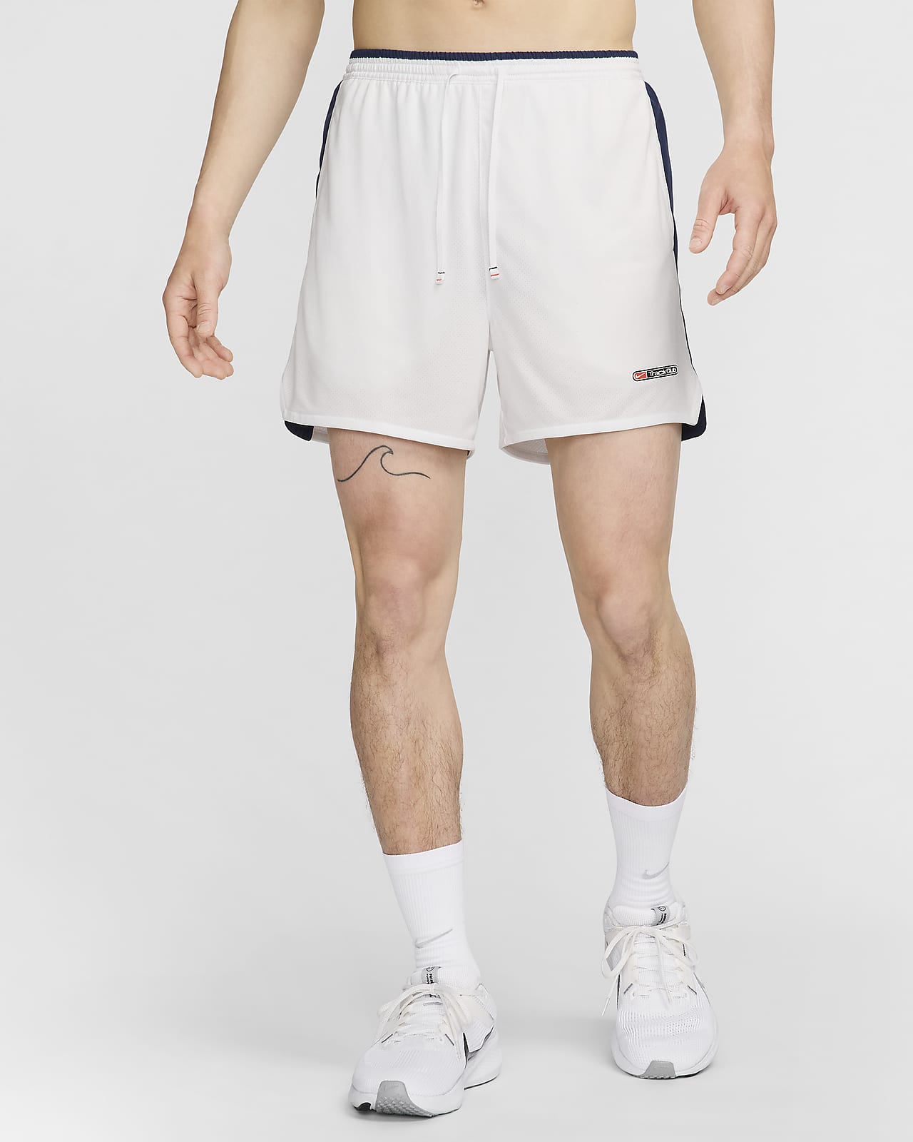 Nike Track Club 男款 Dri-FIT 5" 隱藏式內裡跑步短褲