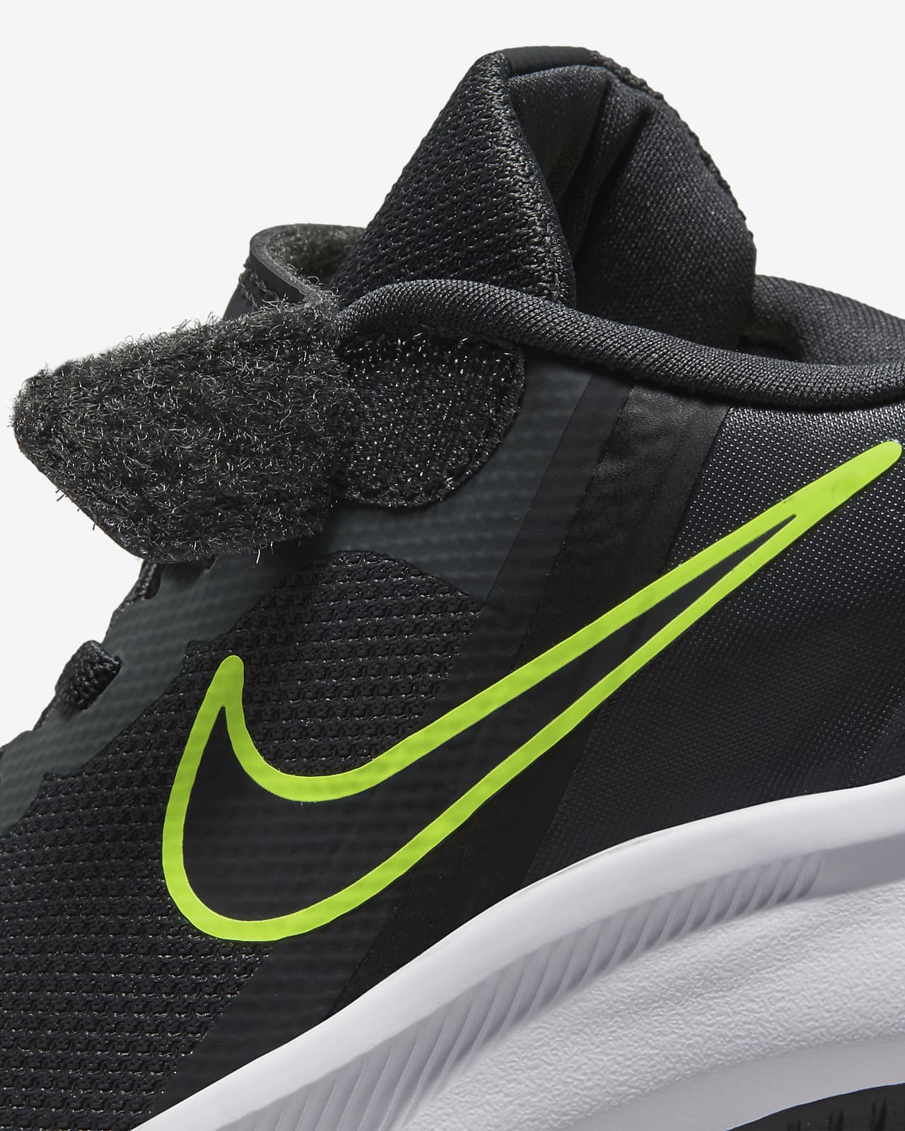 Nike Star Runner 3 Younger Kids' Shoes. Nike CH
