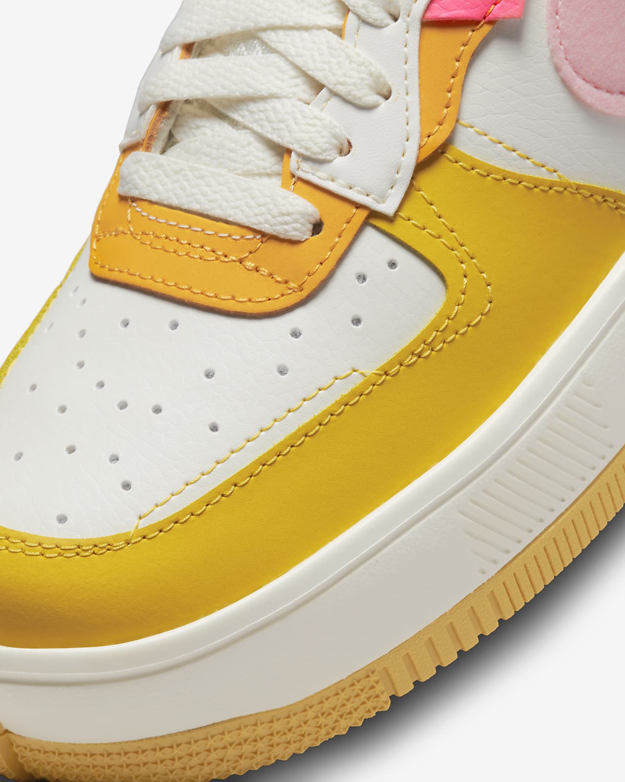 Women's Yellow Shoes. Nike UK