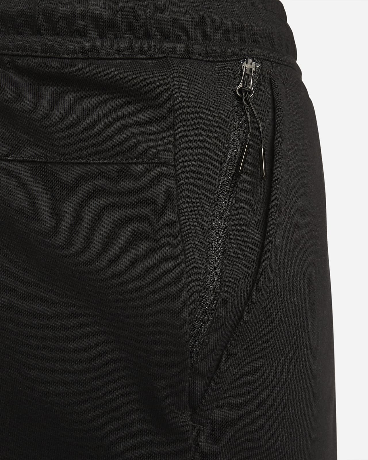 Pantaloni leggeri con orlo aperto Nike Sportswear – Uomo. Nike IT