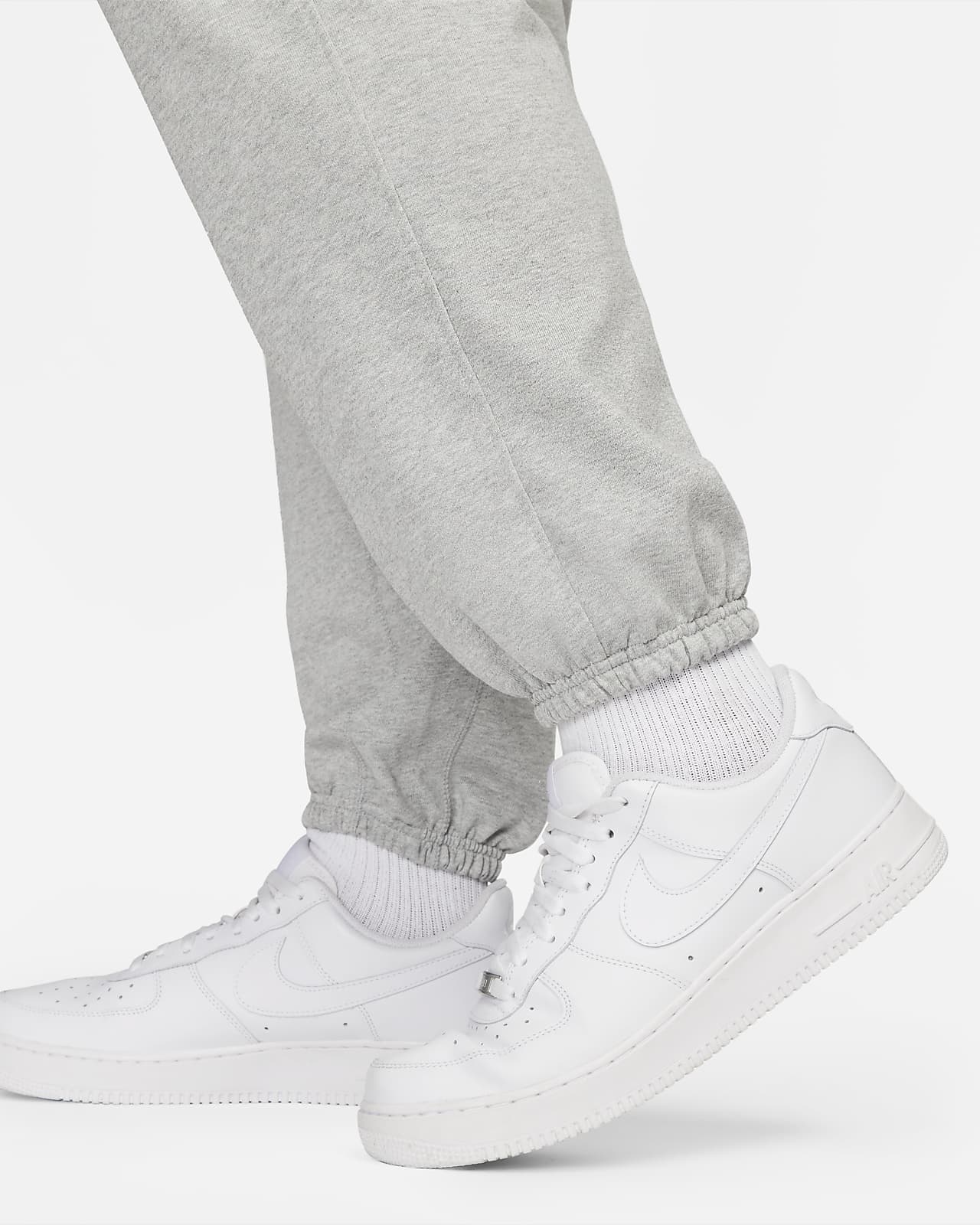 Nike Standard Issue Dri-FIT Pants.