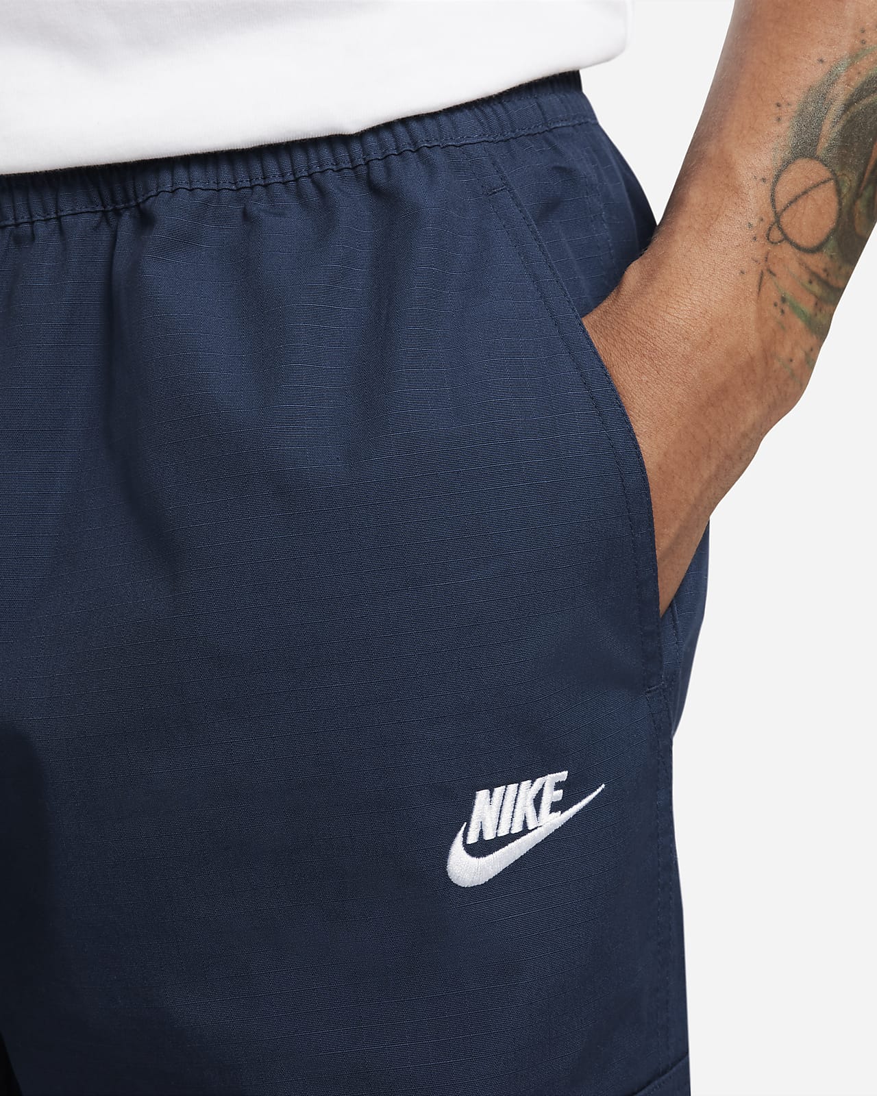Nike Sportswear NK CLUB - Cargo trousers - khaki/white/khaki 
