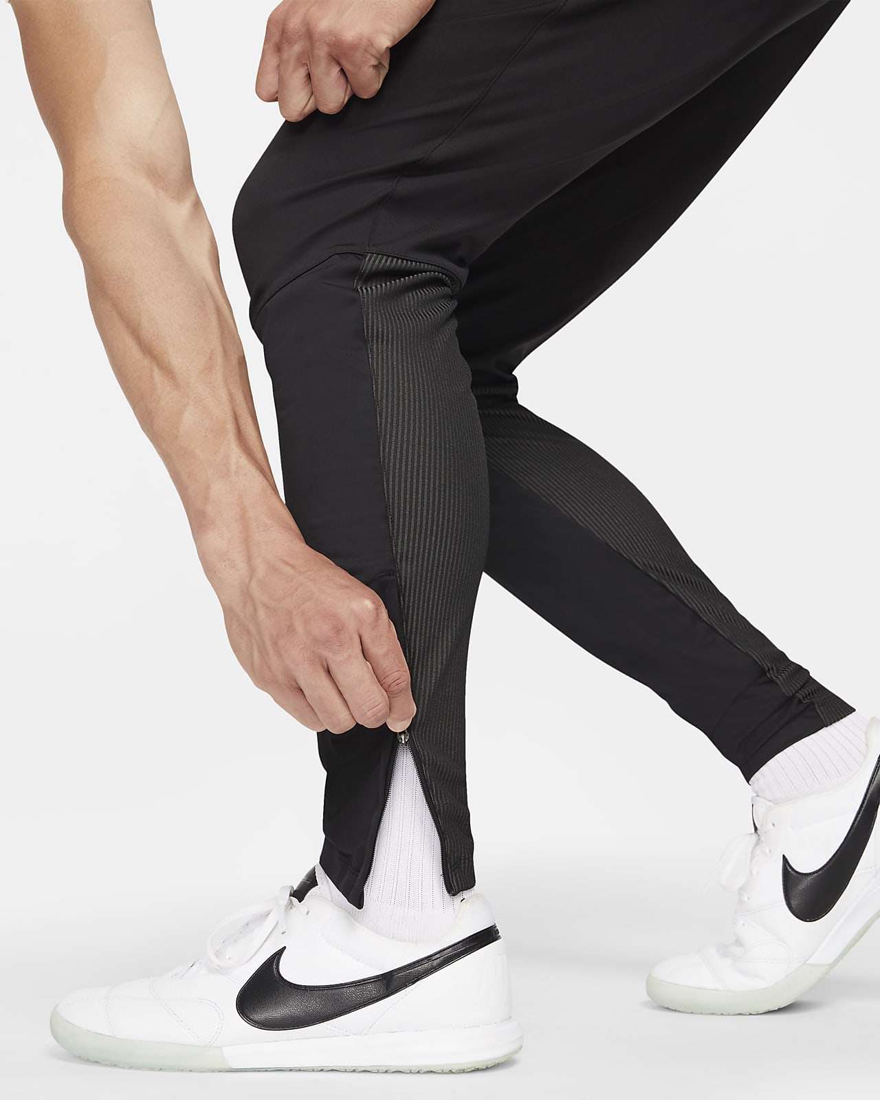 Pantalon de foot Therma-FIT Nike Academy Winter Warrior pour homme