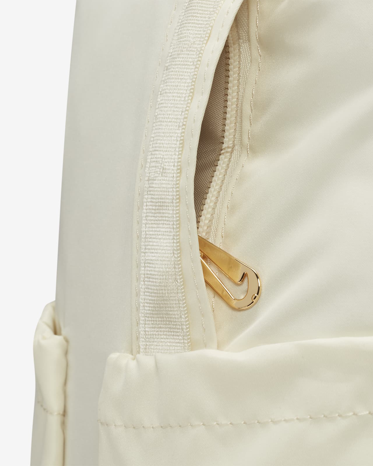 Nike Sportswear Futura Luxe Women's Mini Backpack (10L). Nike AT