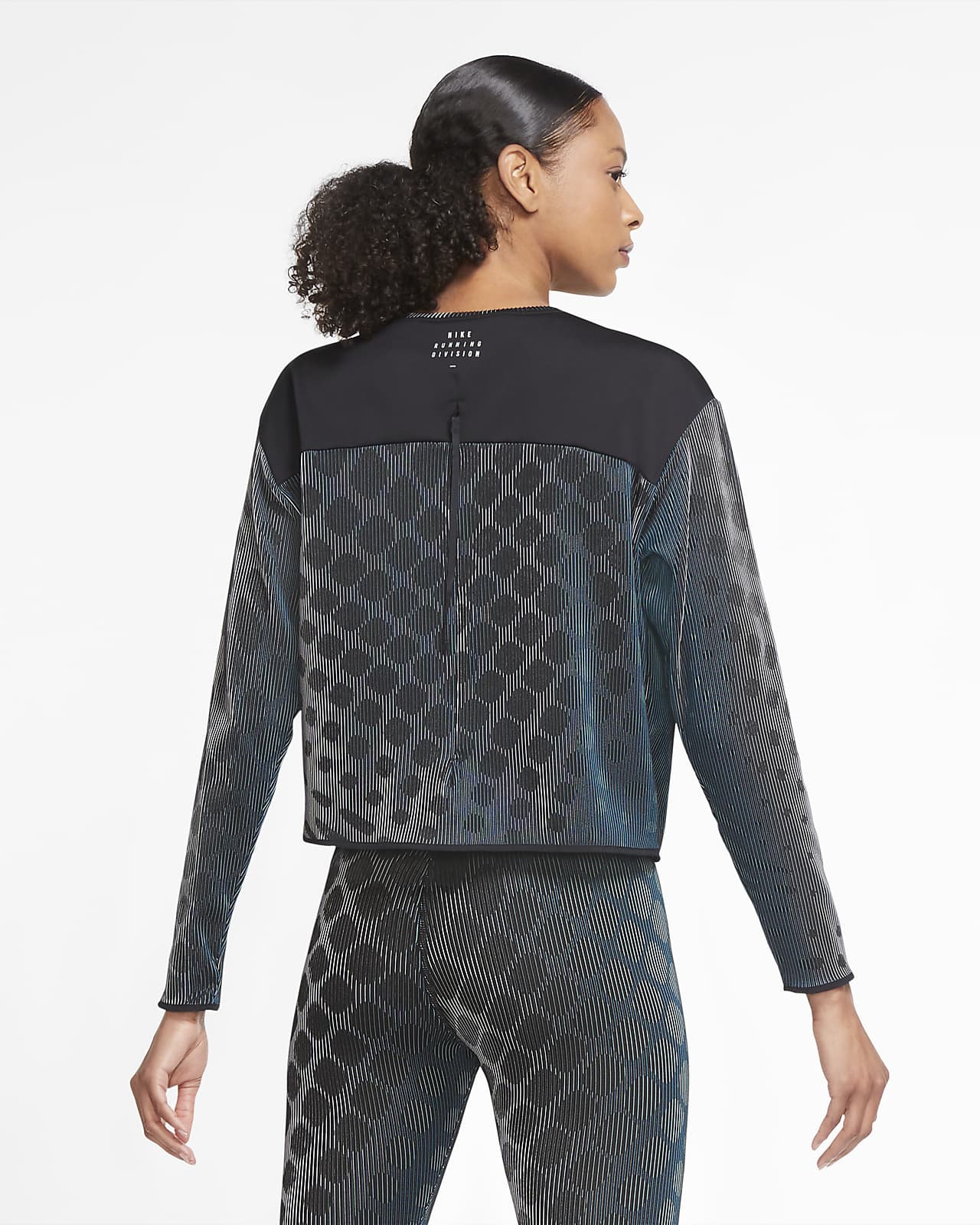 nike mid layer top