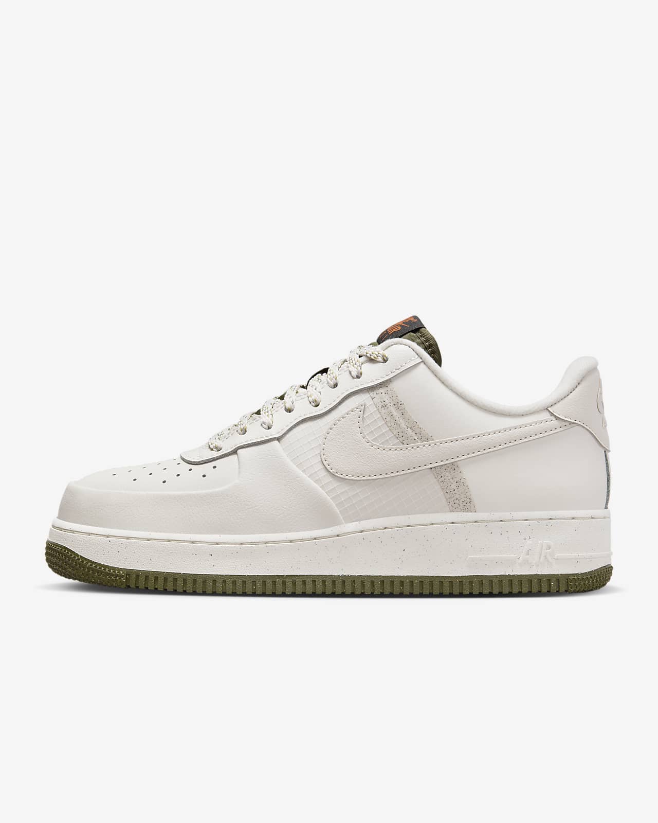 Nike Men's Air Force 1 '07 LV8 Shoes