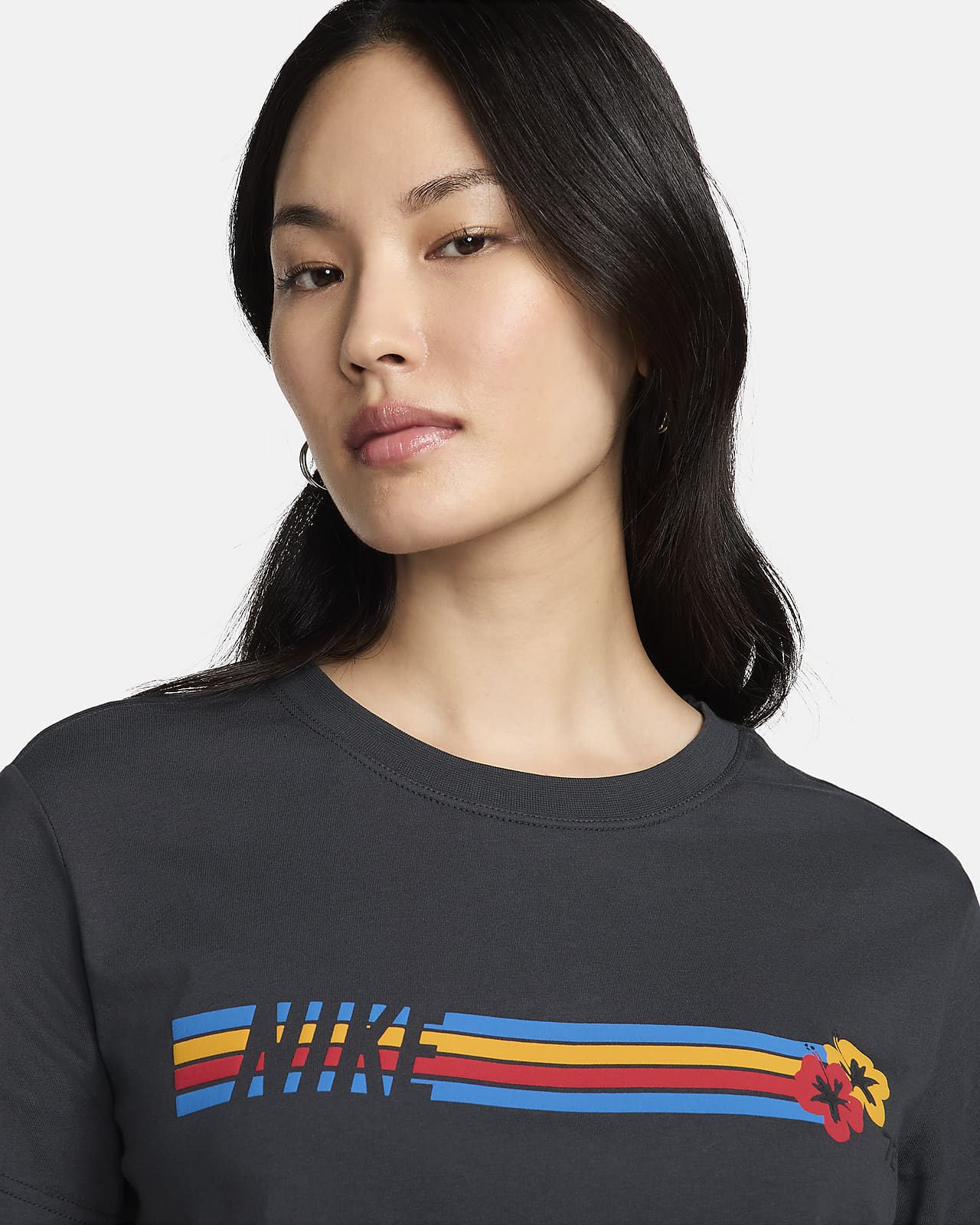 NIKE公式】ナイキ スポーツウェア ウィメンズ クロップド Tシャツ