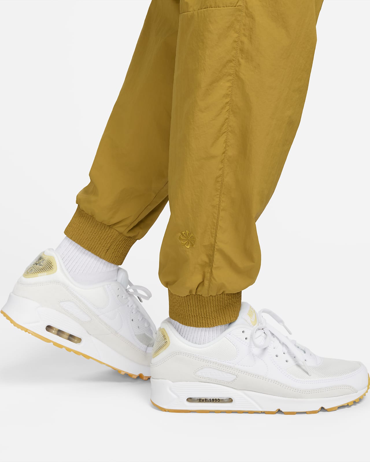 Nike Sportswear Repel Tech Pack Men's Woven Trousers. Nike CA