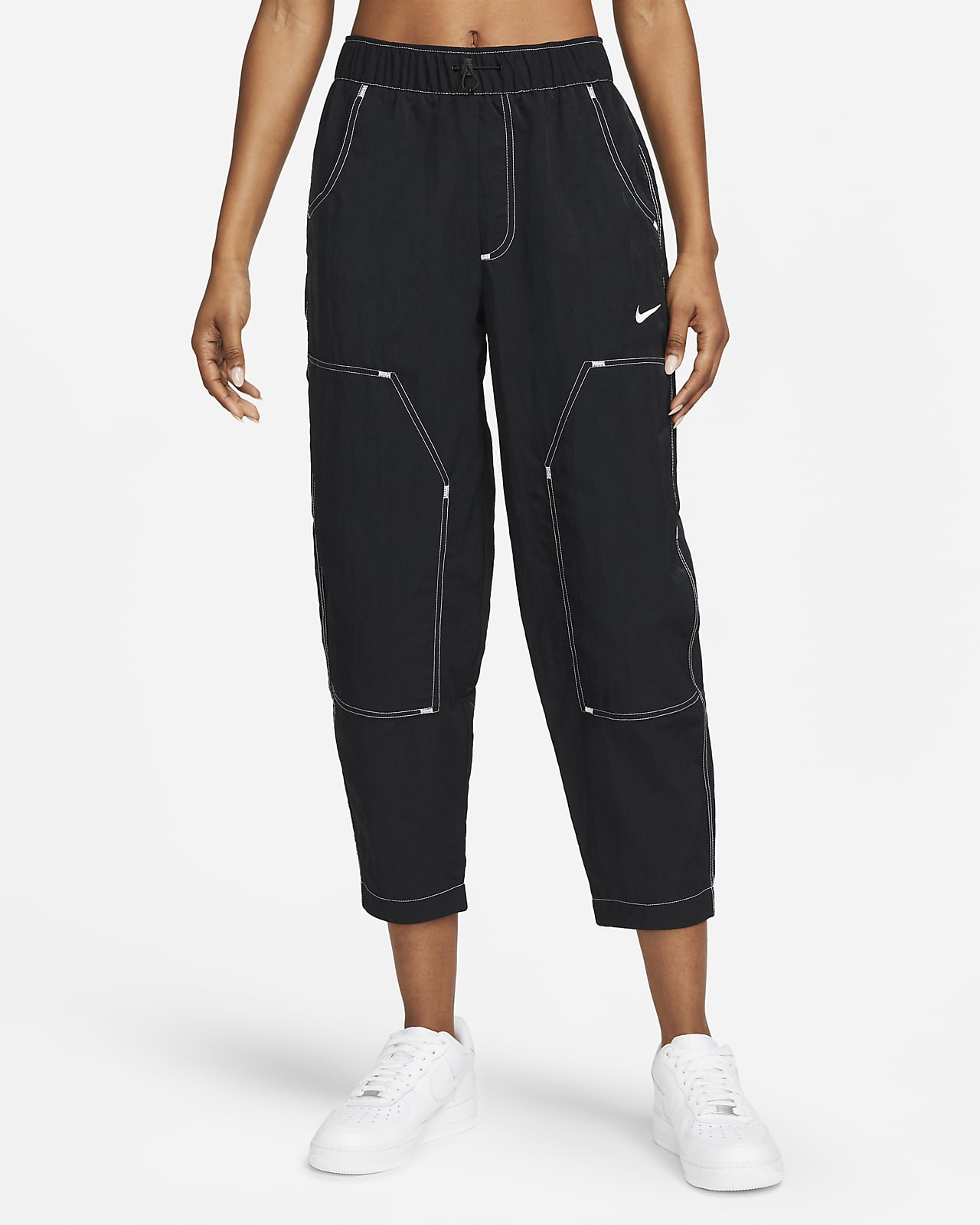 Nike Sportswear Women's Woven Pants.