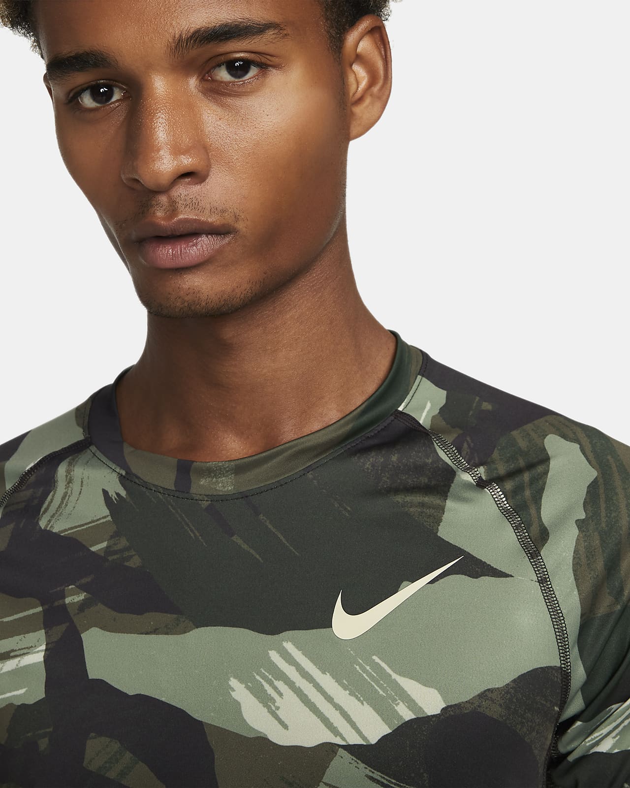 Nike Pro Dri-FIT Men's Short-Sleeve Slim Camo Top. Nike MY