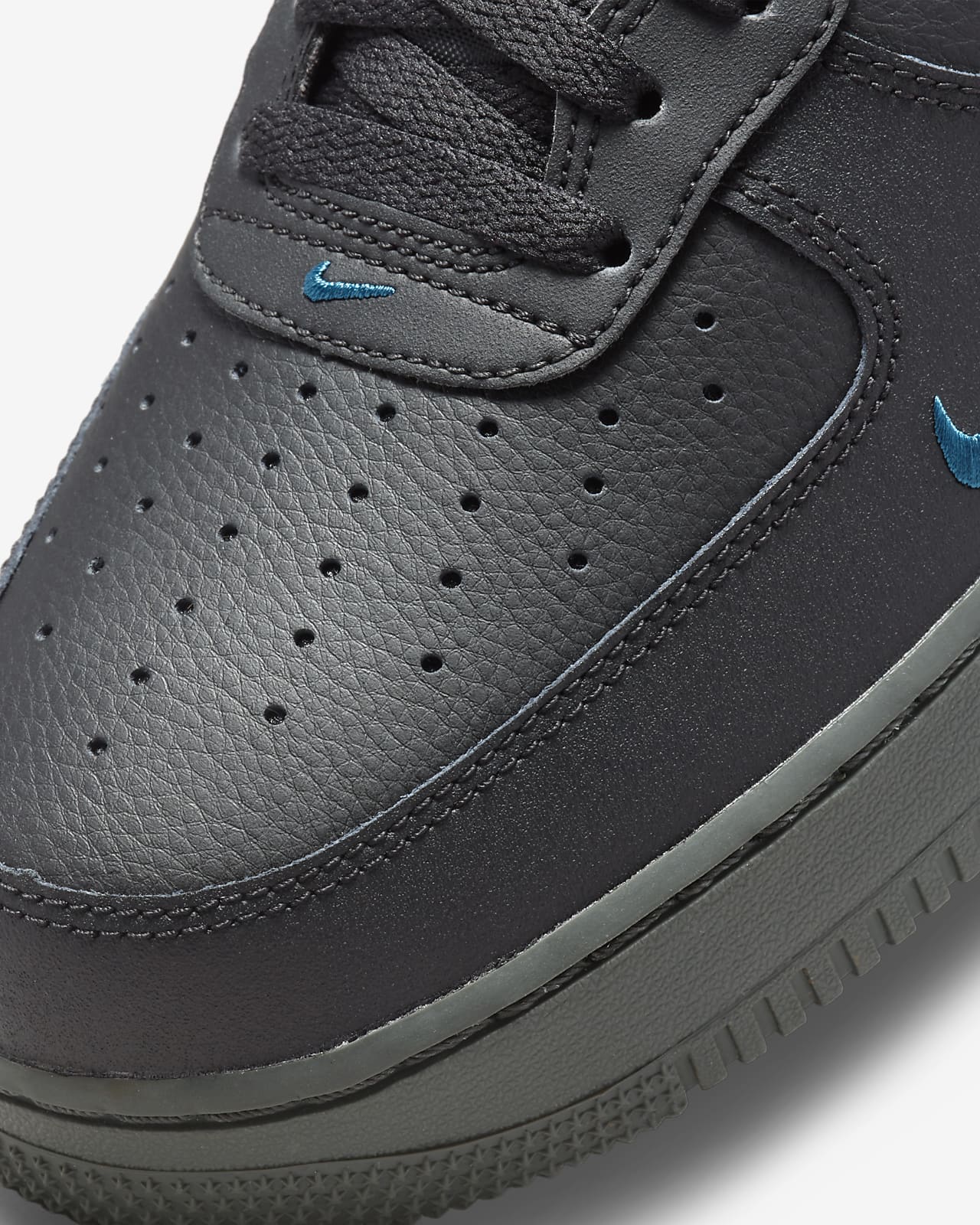 Air Force 1 '07 Men's Shoes. Nike