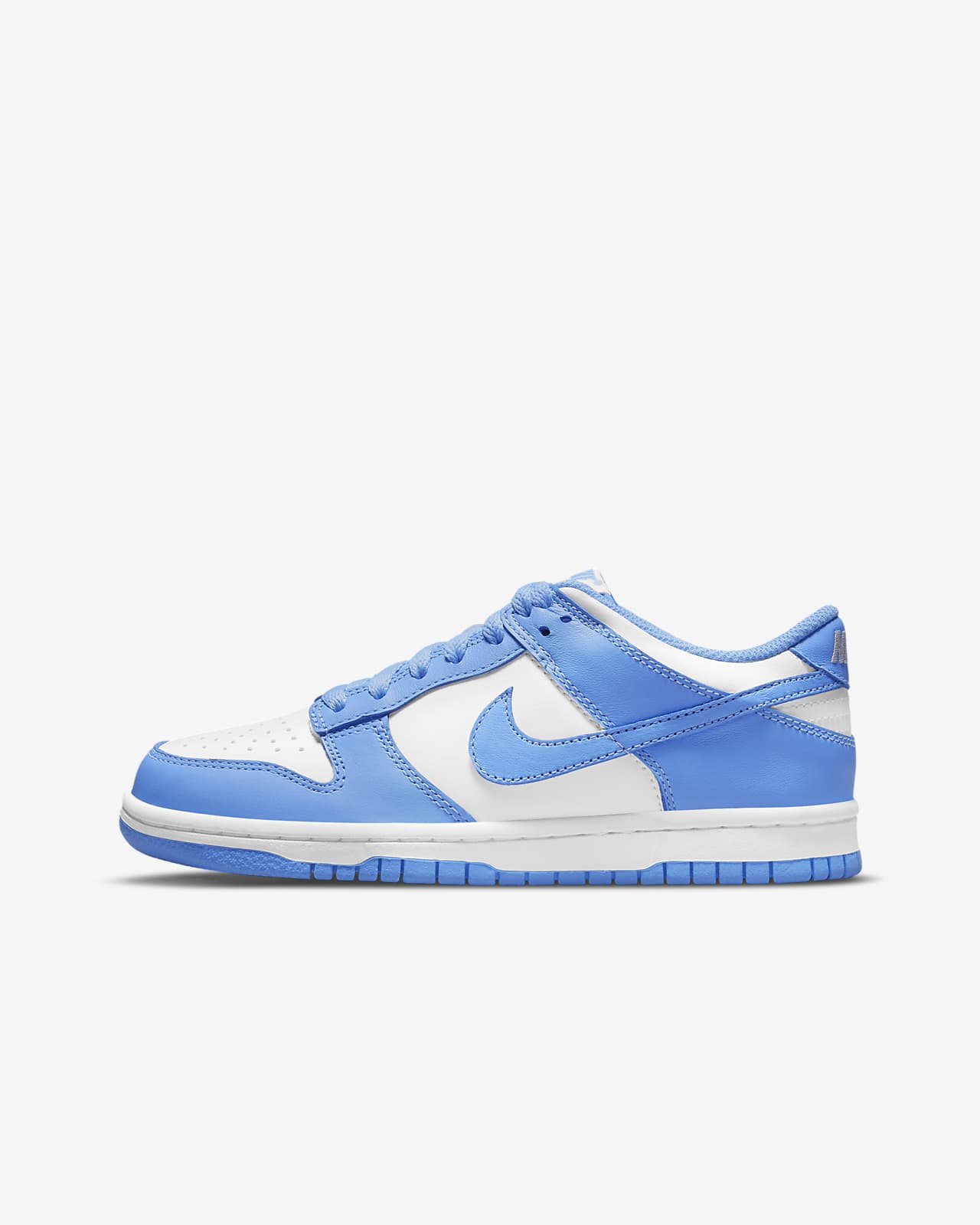 Light blue best sale shoes nike