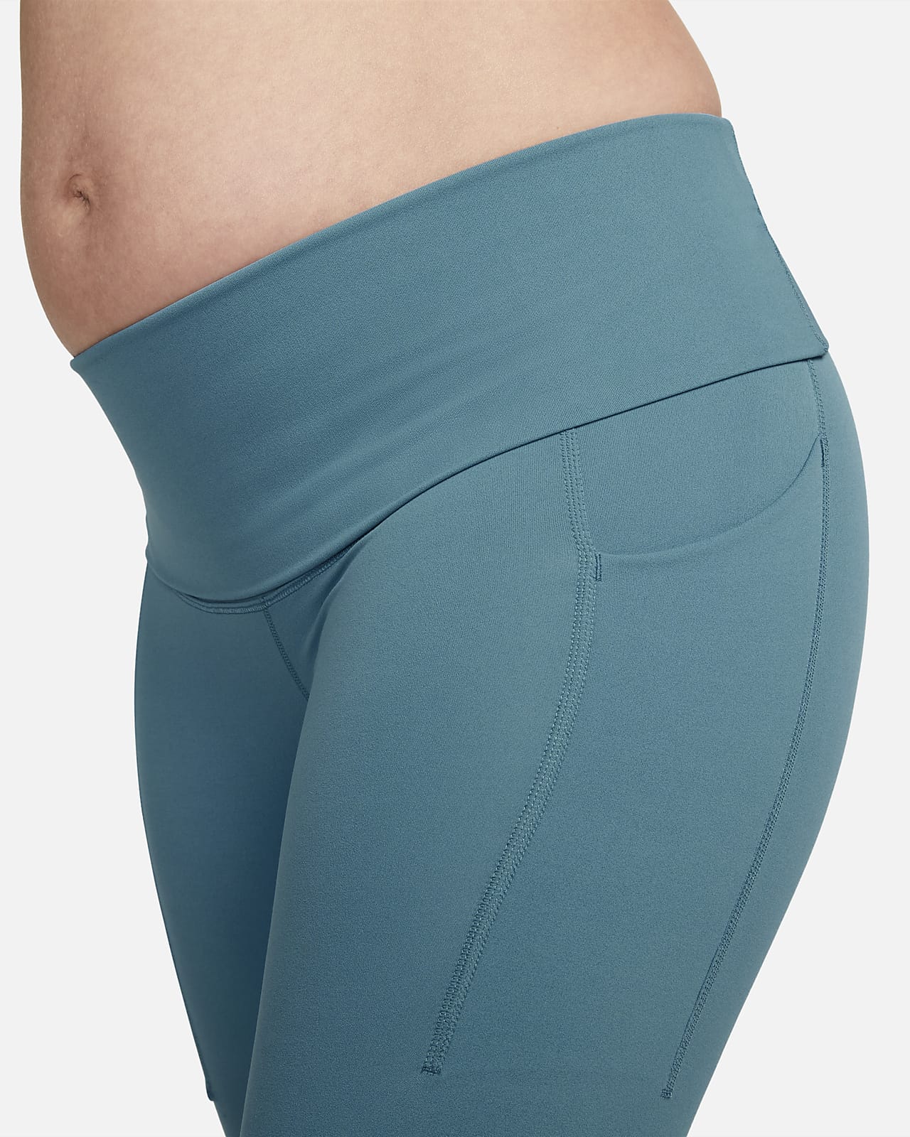 Nike Zenvy (M) Women's Gentle-support High-waisted 20cm (approx.) Biker  Shorts with Pockets (Maternity). Nike CH