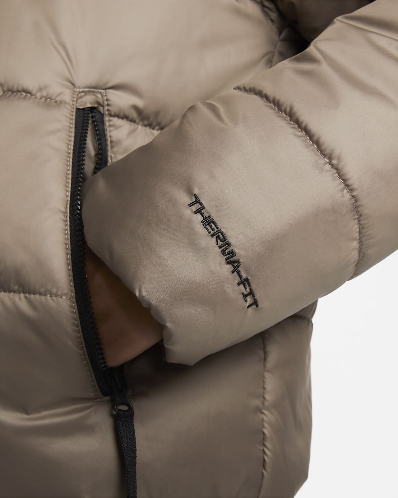 Sportswear Nike Therma-FIT Synthetic-Fill Repel Hooded Nike Jacket. Women\'s