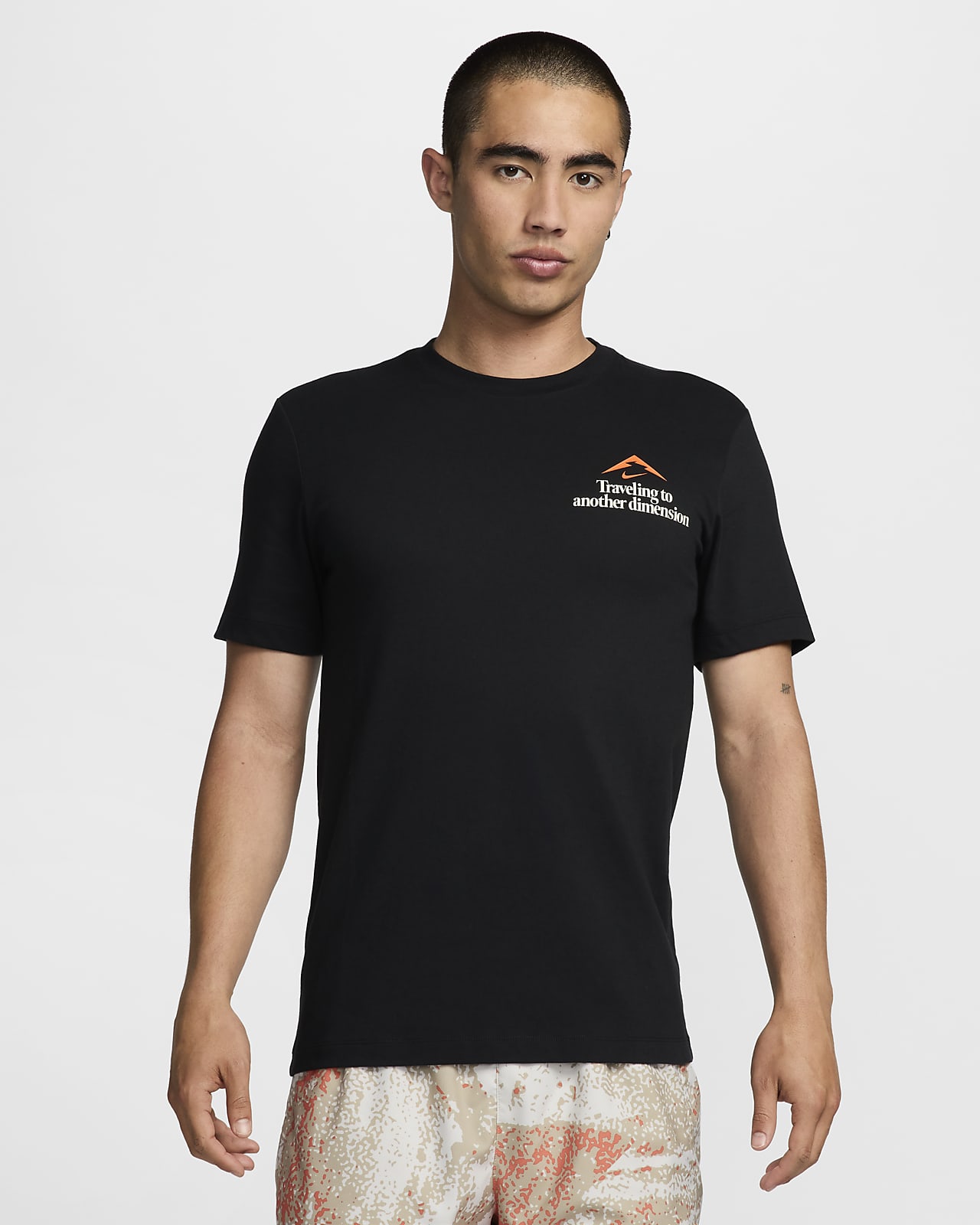 NIKE ランニング セットアップ 新品 Tシャツ XL     パンツ L