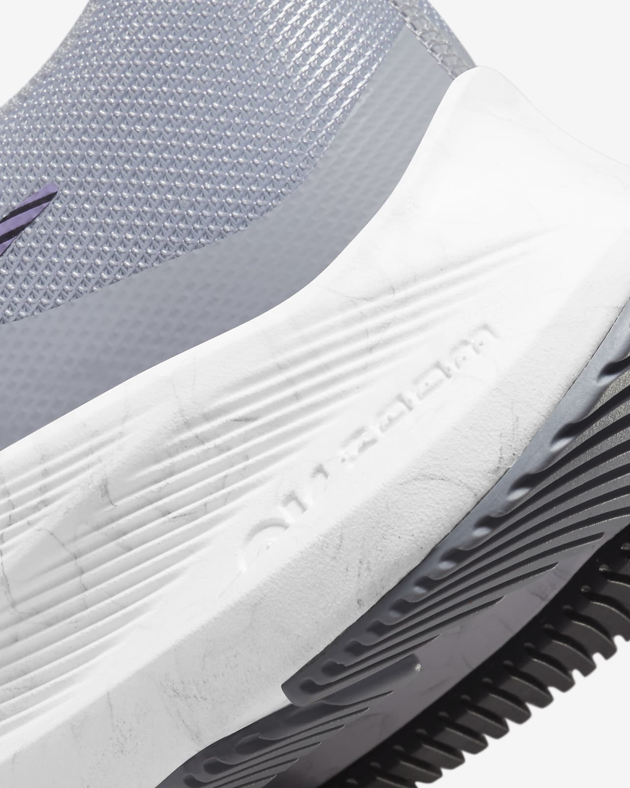Calzado de running en carretera para mujer Nike Winflo 8. Nike MX