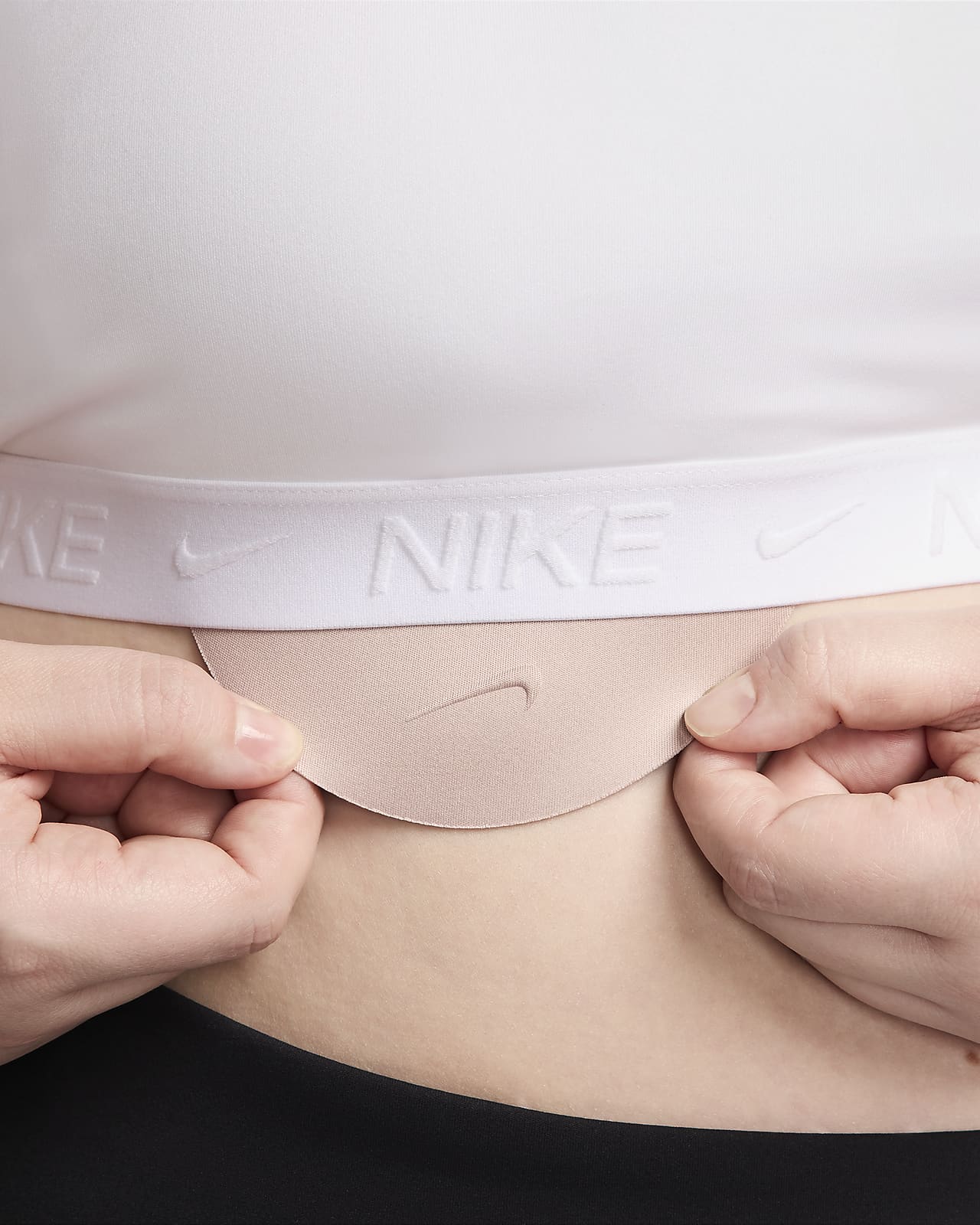 Nike Indy sports-BH med innlegg og lett støtte til dame (Plus Size). Nike NO