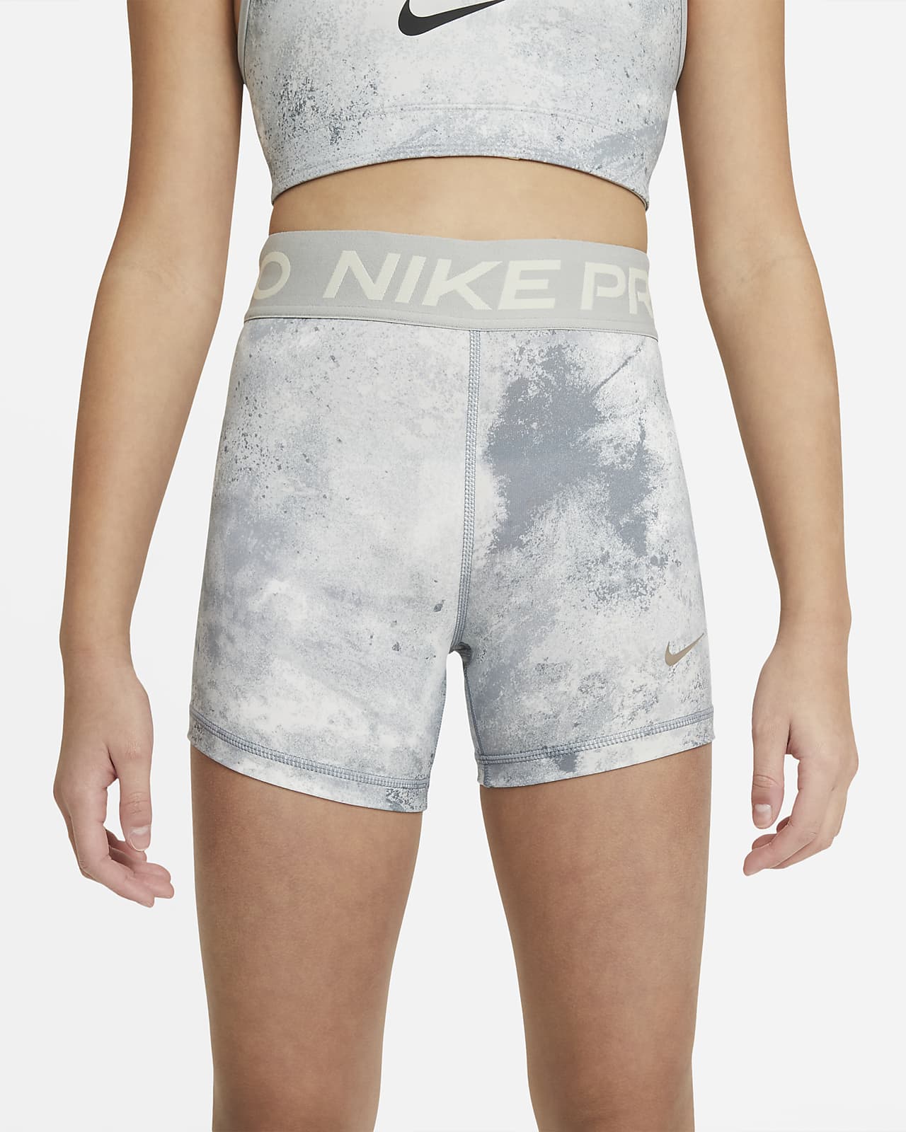 nike pro shorts 8 cm