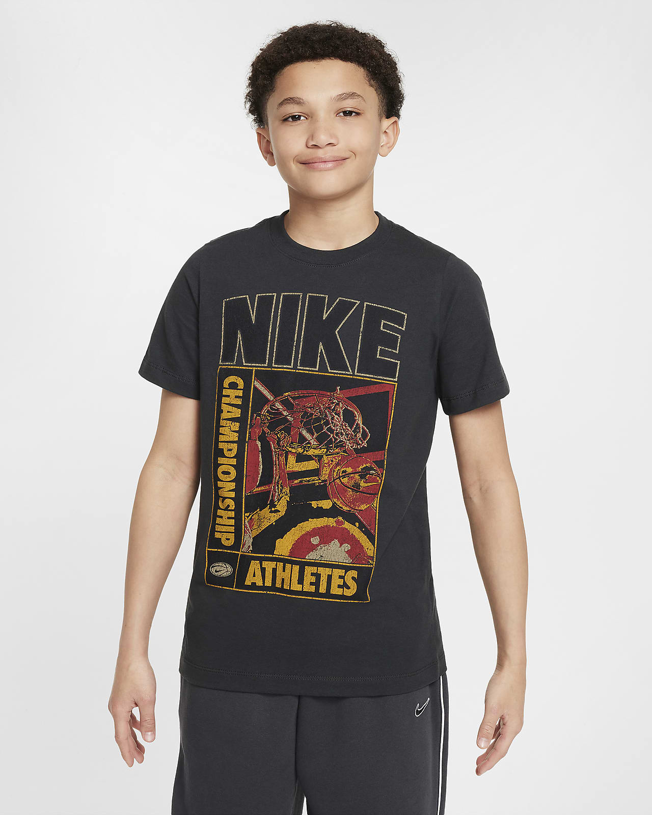 Playera de cuello redondo para niños talla grande Nike Sportswear
