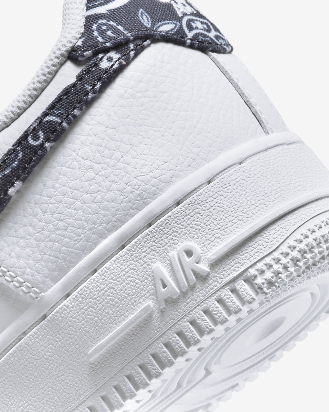 nike 07 essential