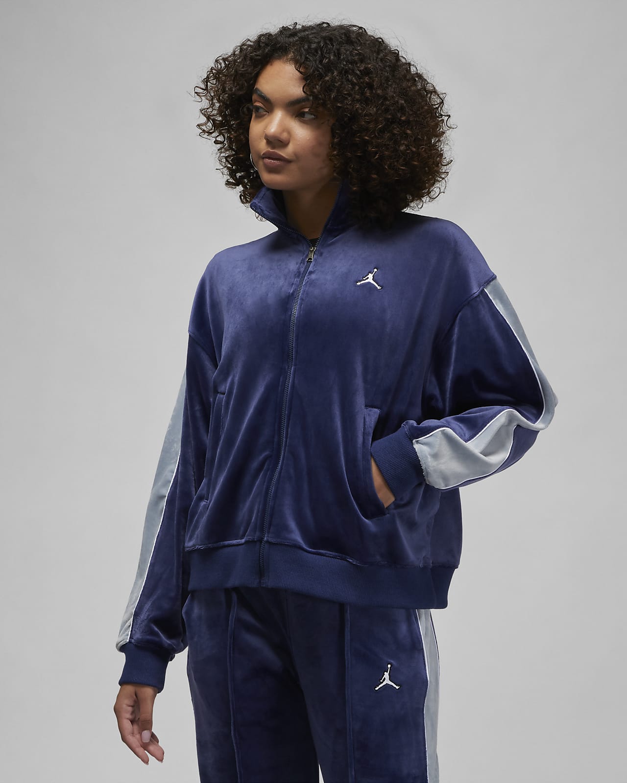 Jordan Flight Women's Velour Jacket. Nike SG