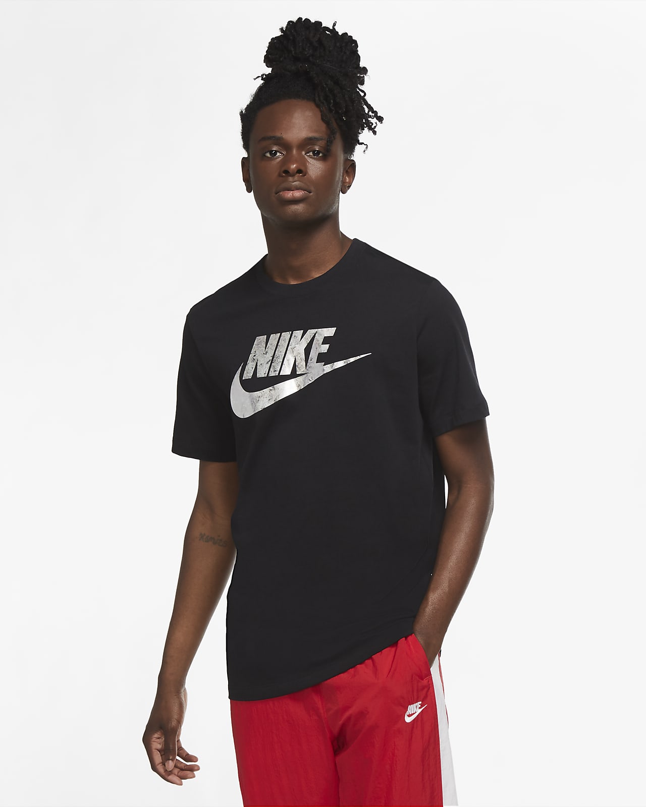 nike sweatpants and shirt