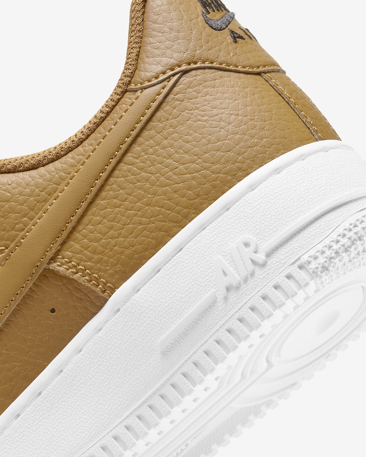 nike air force one essential