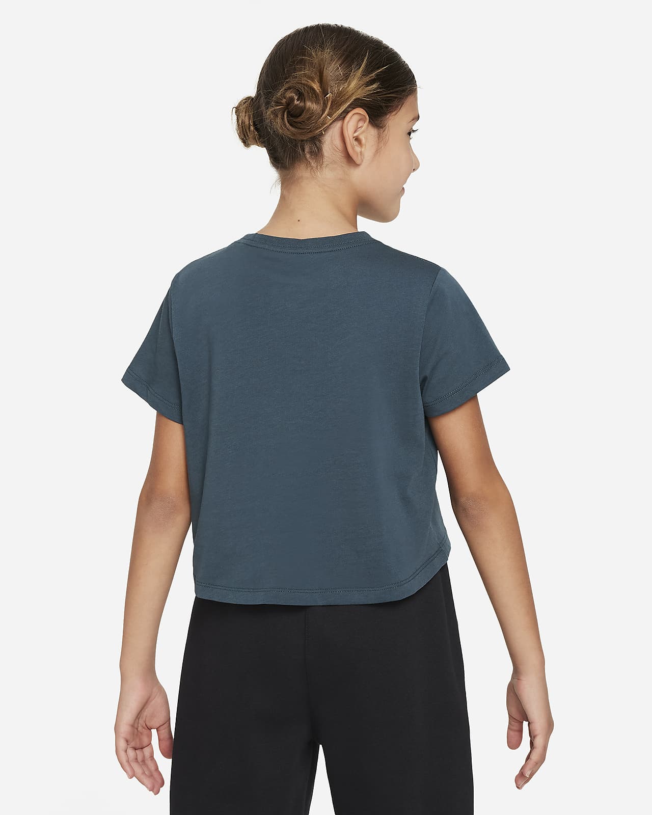 Nike Sportswear Older Kids\' (Girls\') Cropped Nike T-Shirt. ID