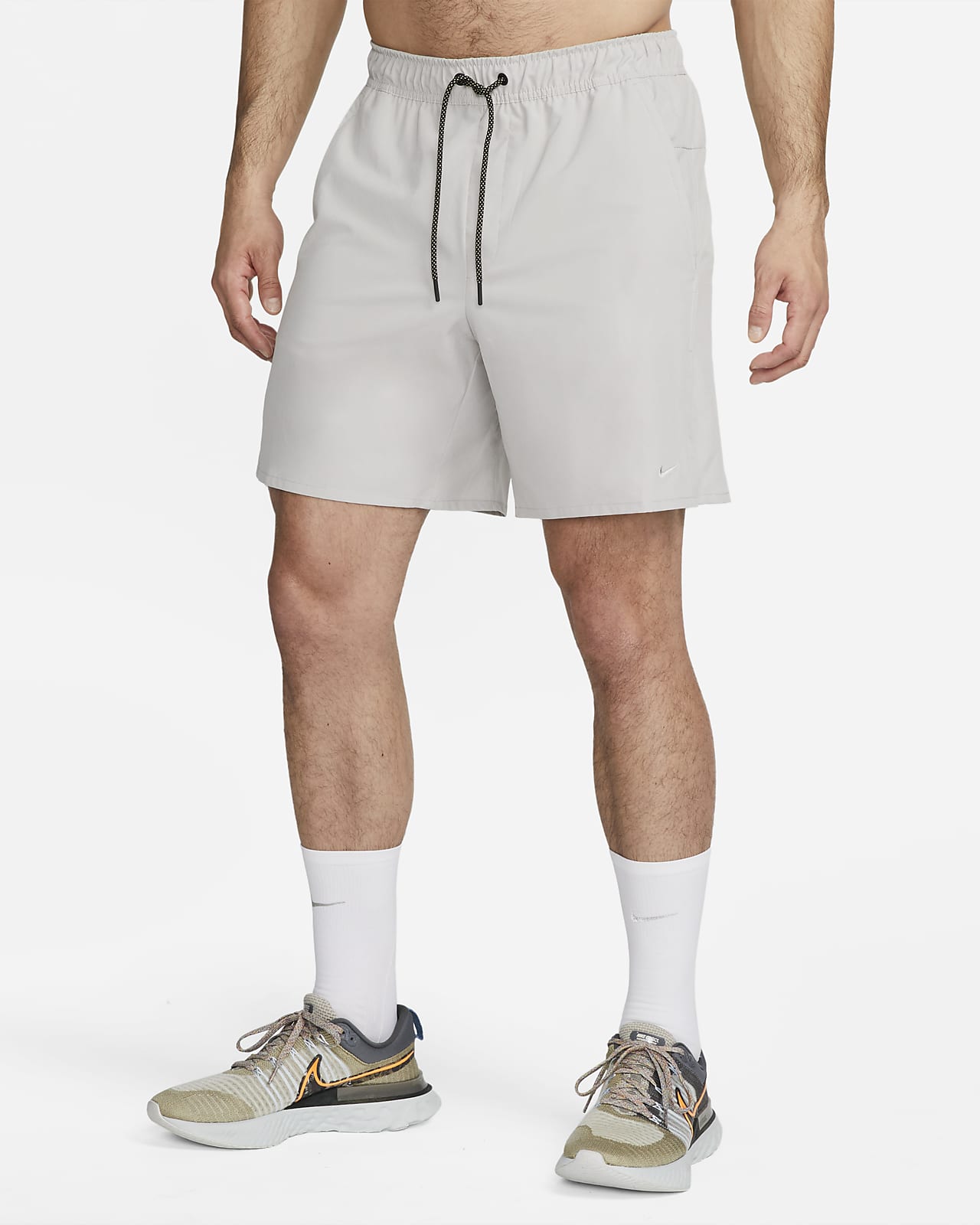 Nike Dri-FIT Unlimited D.Y.E. Men's 7" Unlined Versatile Shorts