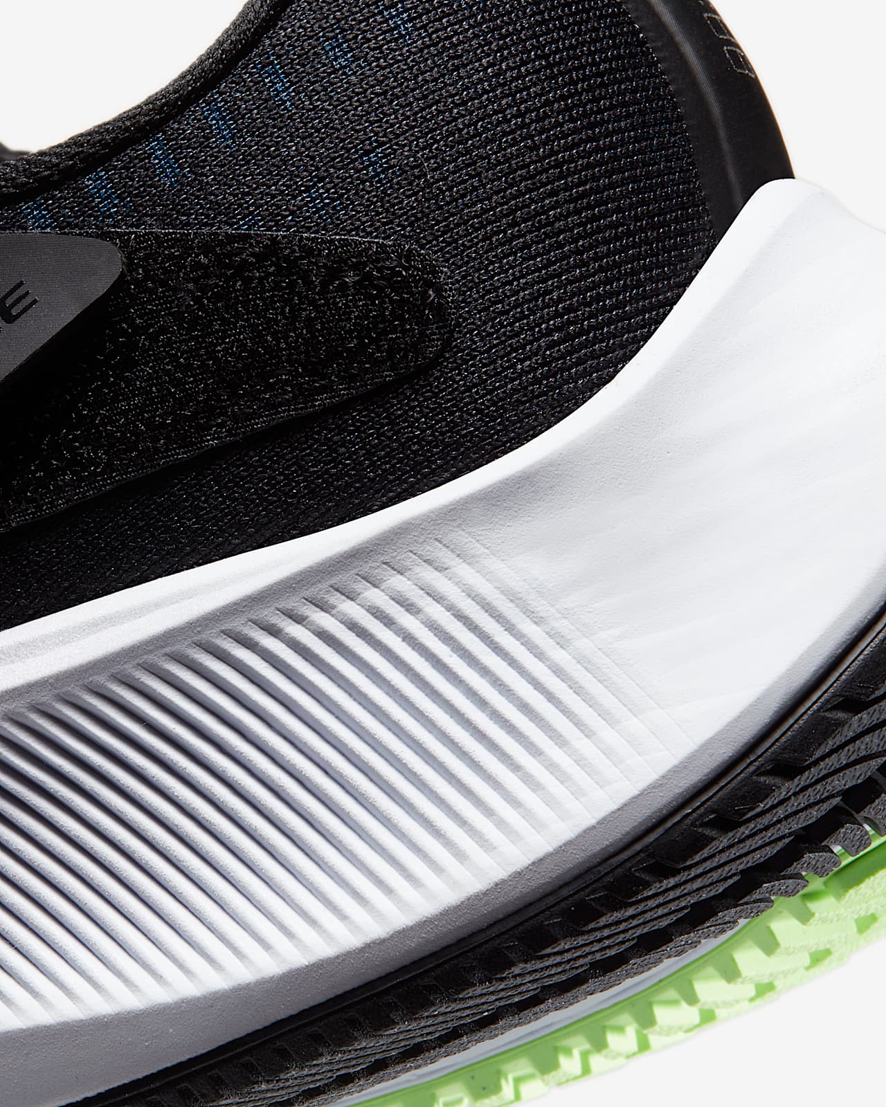 nike pegasus flyease women's