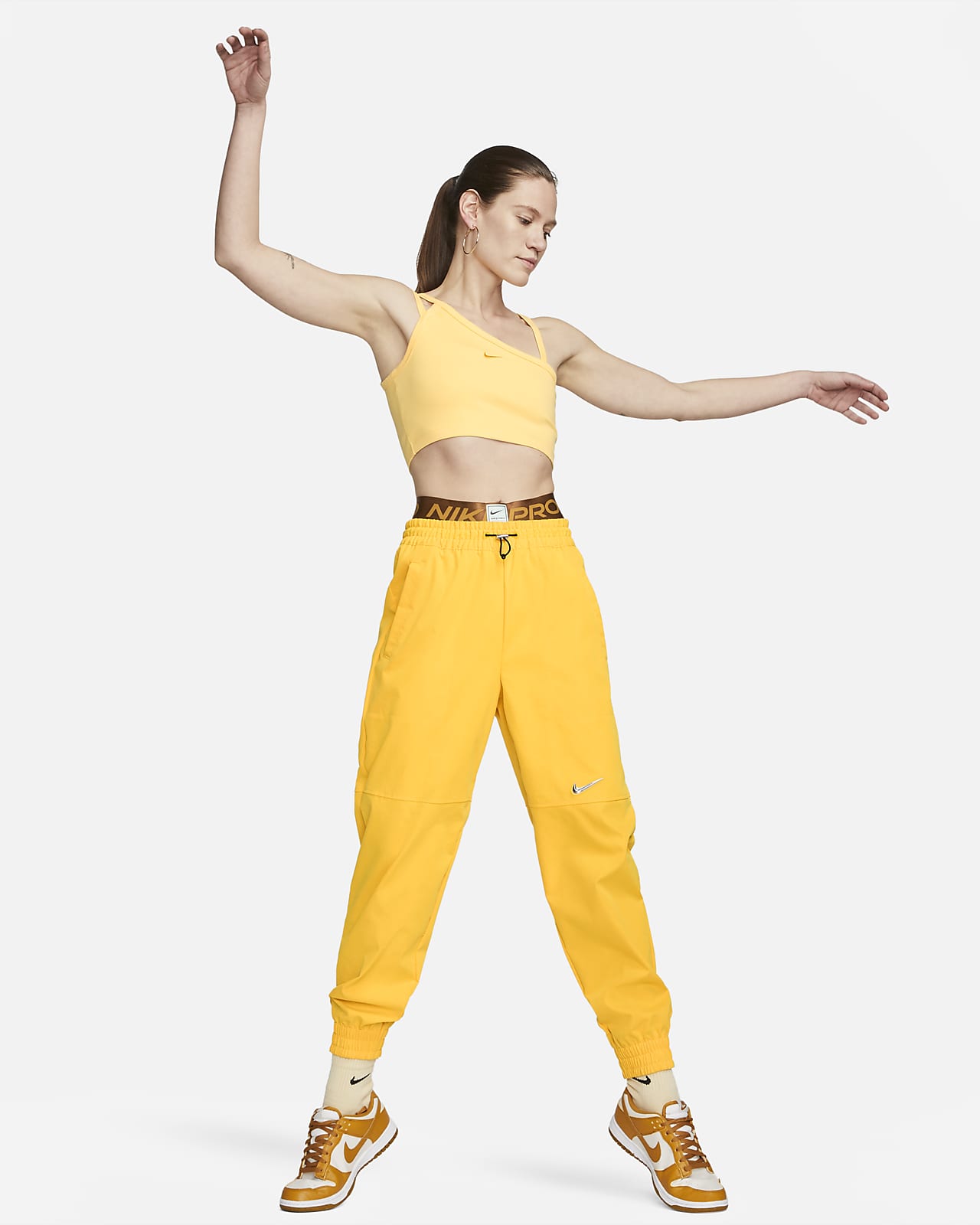 Canotta corta asimmetrica Nike Sportswear Everyday Modern Donna