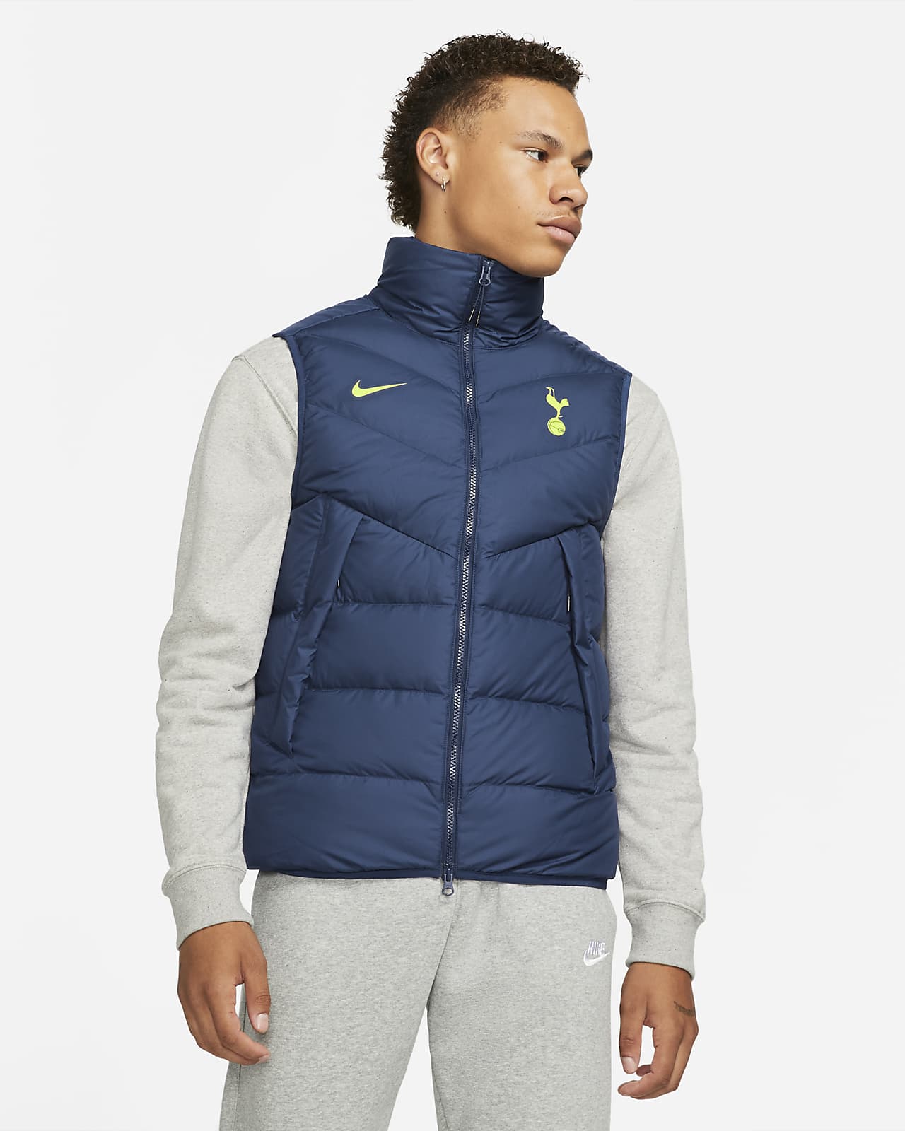 nike tottenham windrunner