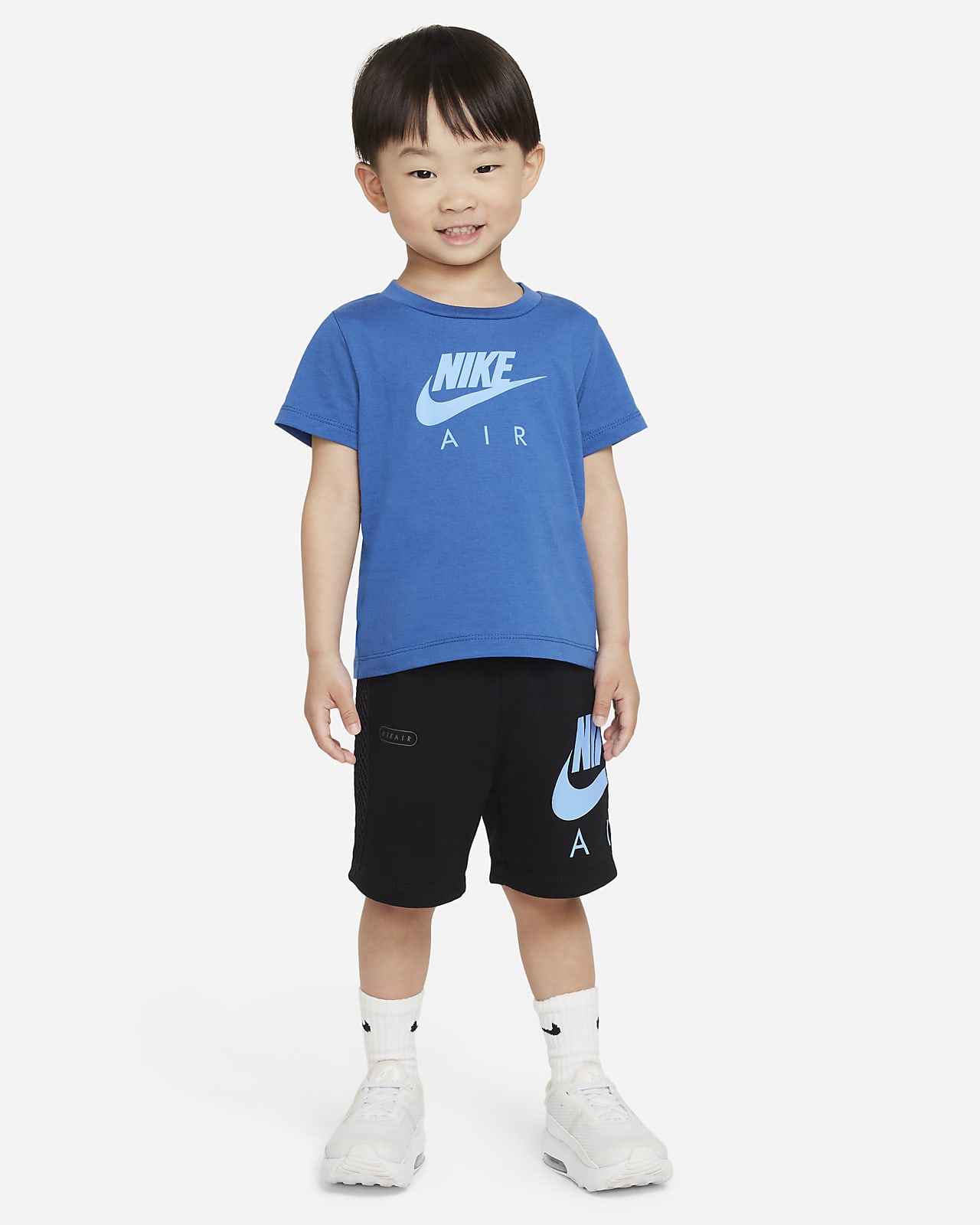 Nike Sportswear Air Baby (12-24M) T-Shirt and Shorts Set. Nike.com