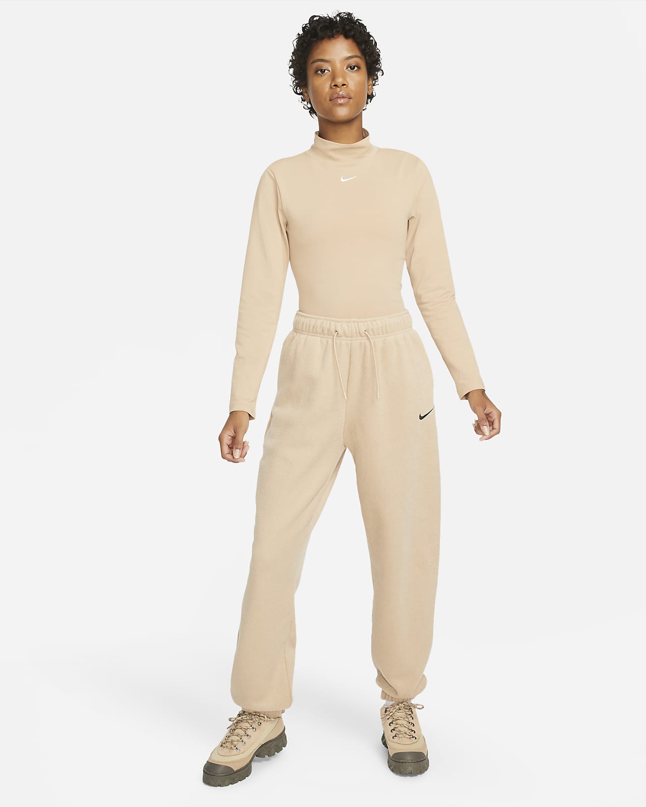 beige nike joggers womens