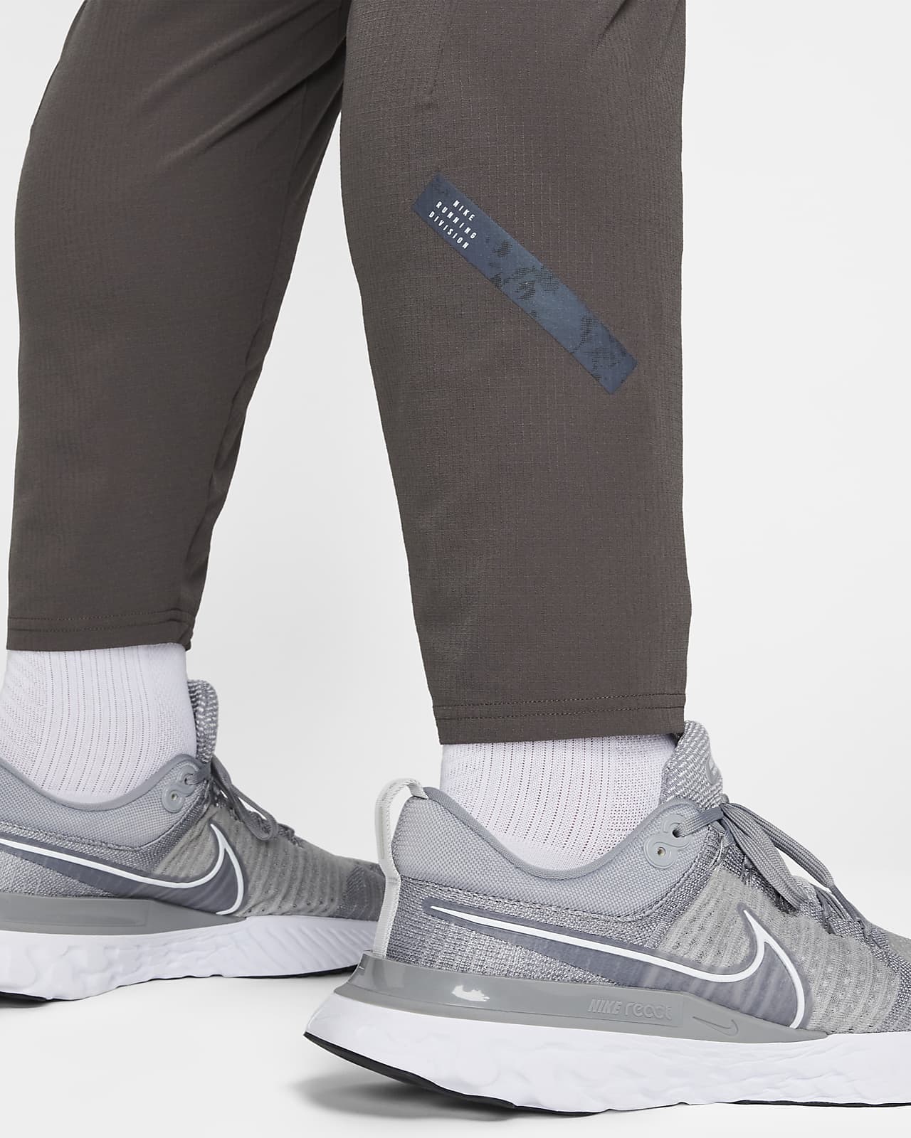 Nike Dri-FIT Running Division Phenom Pantalón de running de ajuste  entallado - Hombre. Nike ES