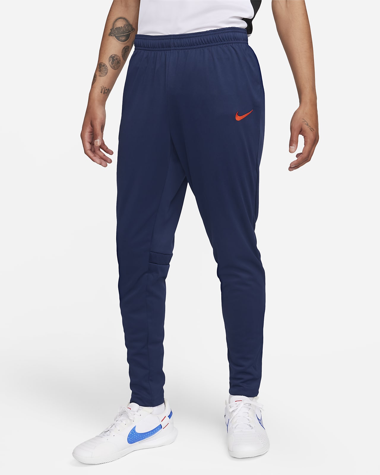 Nike Club America Academy Pro Pant 23/24 (Midnight Navy/Habanero Red) -  Soccer Wearhouse