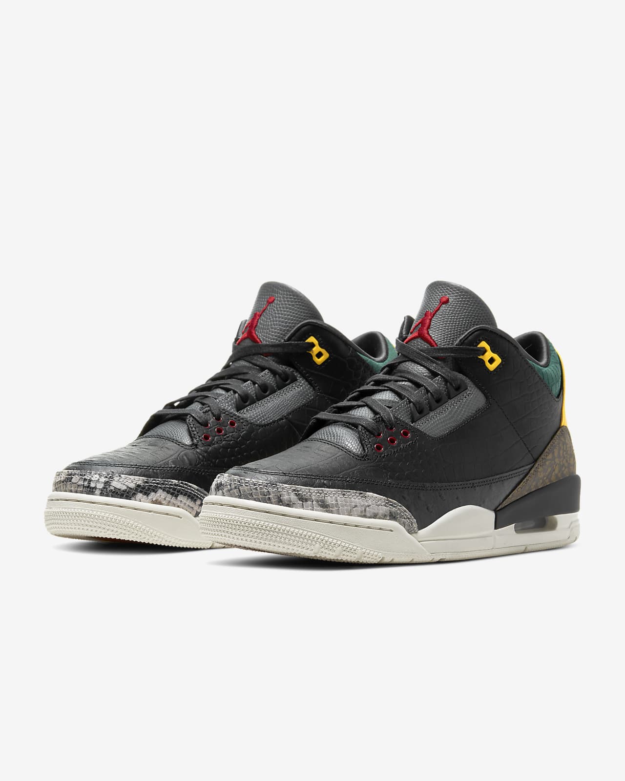 Air Jordan 3 Retro SE Shoe. Nike LU
