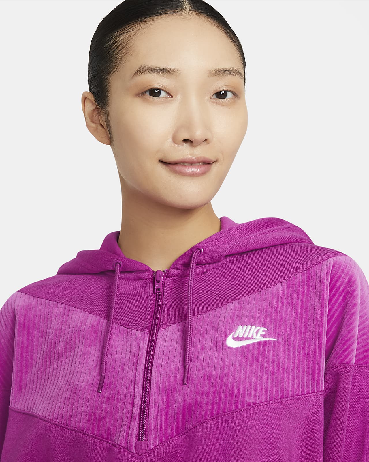 Half-Zip Pullover. Nike 