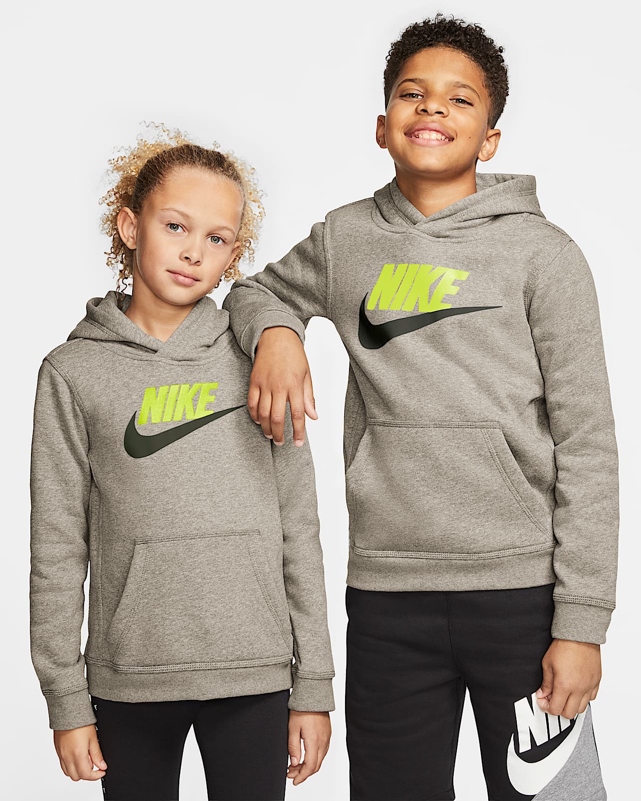 Nike Sportswear Club Fleece Older Kids' Pullover Hoodie Nike Sportswear Club Fleece Older Kids' Pullover Hoodie