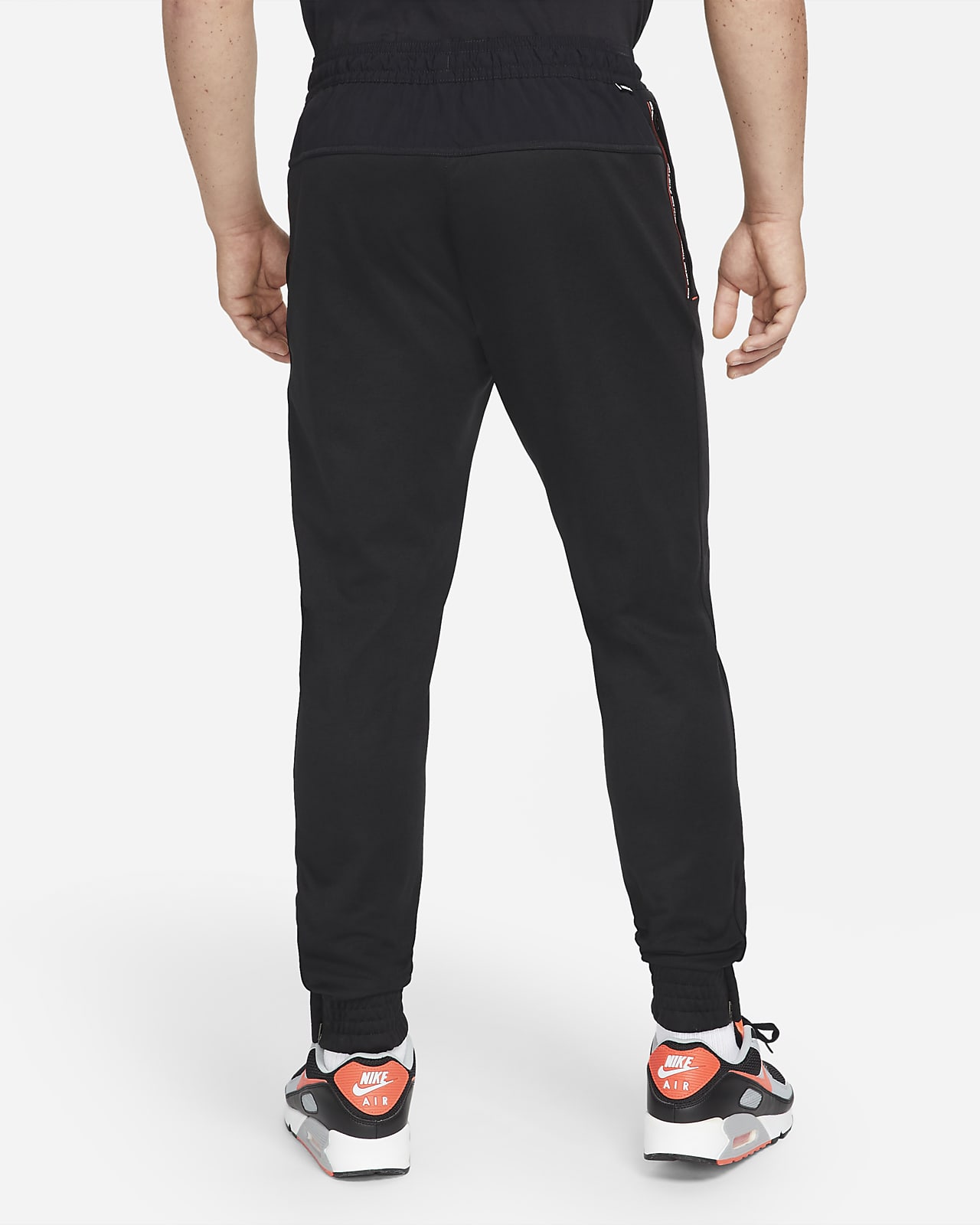 mens nike joggers with zipper pockets